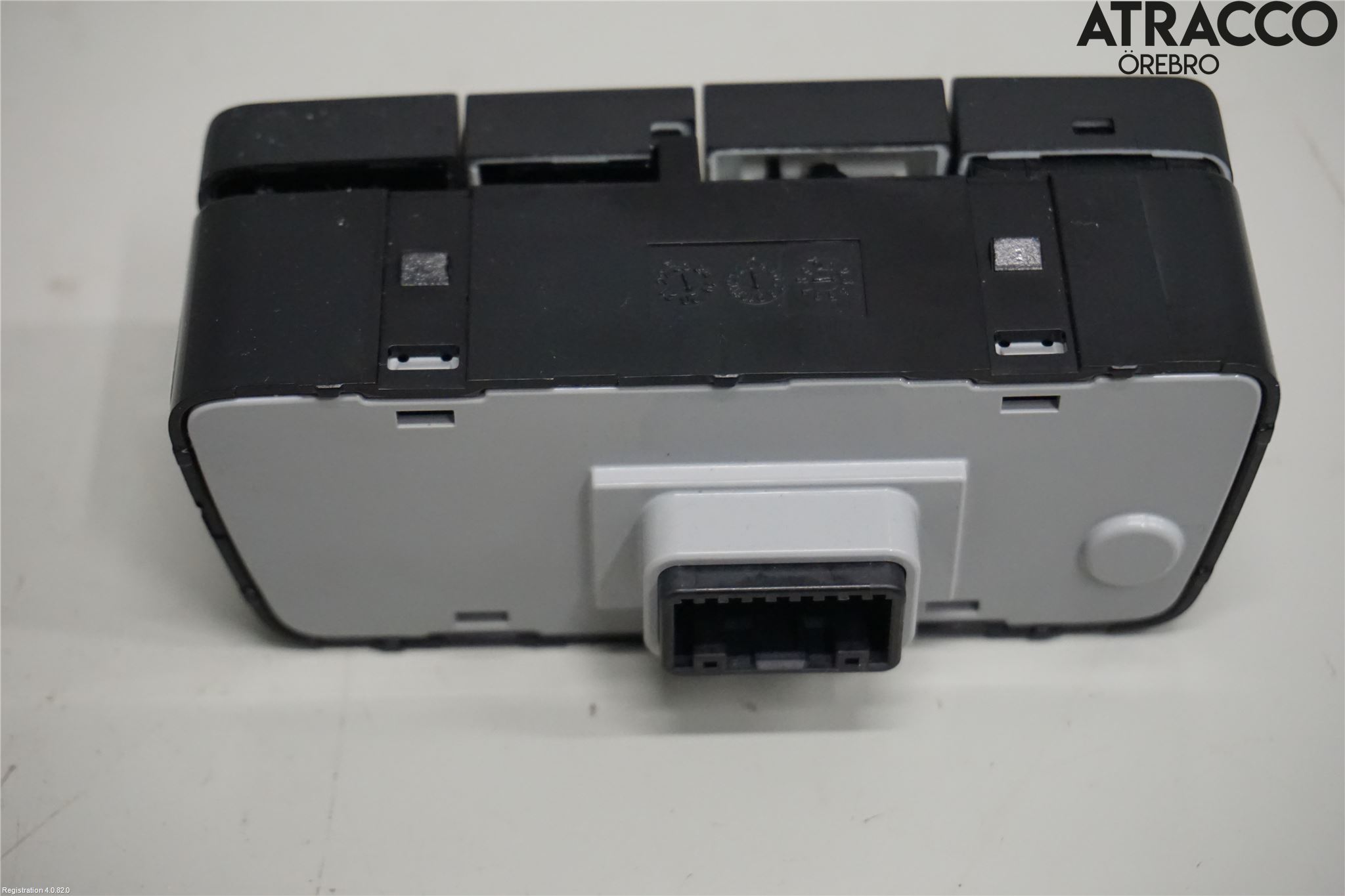 Kia STONIC 18->> Bryter Vindusheis