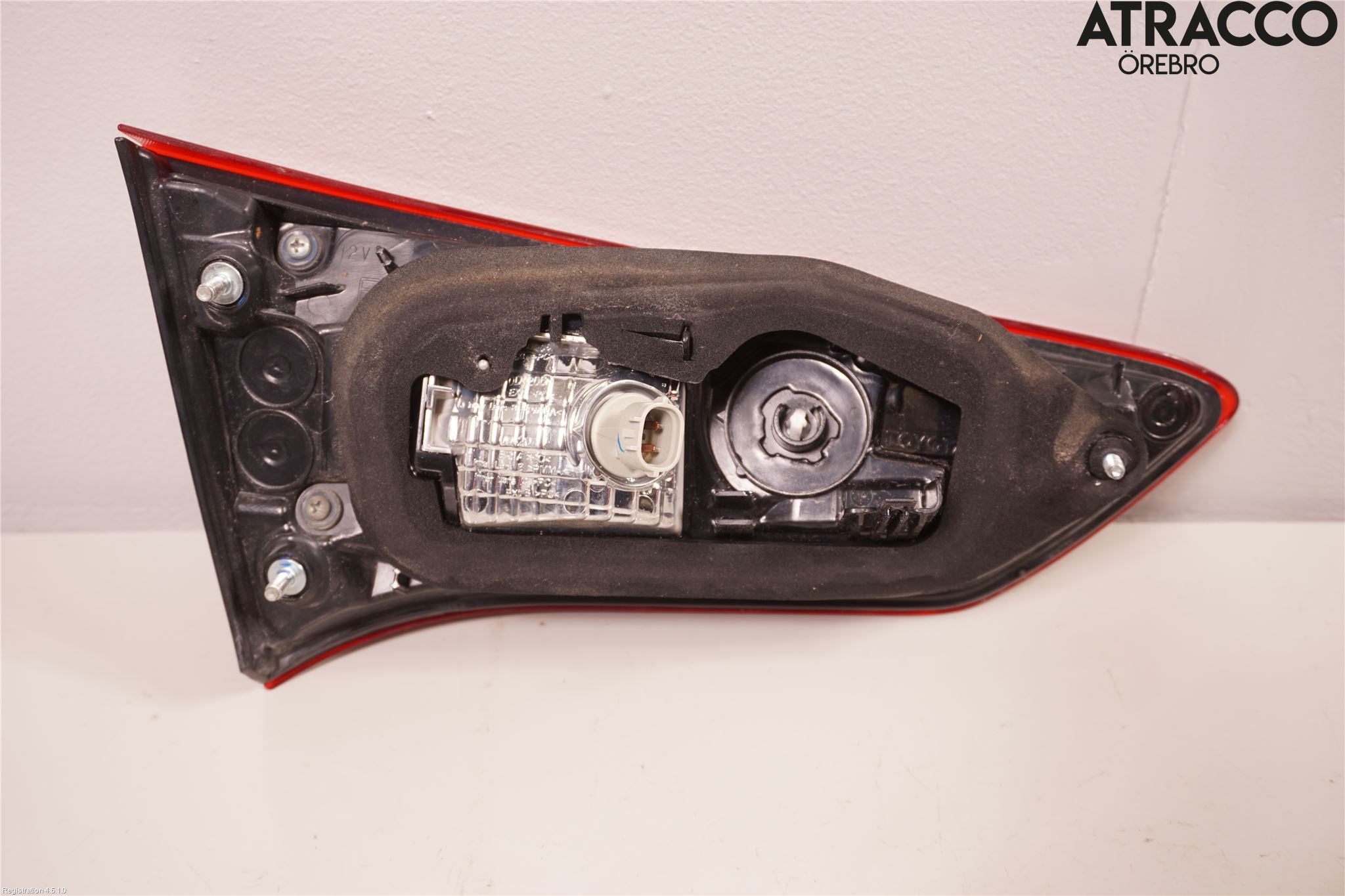 Toyota YARIS XP130 15-20 Baklykt Høyre  På Luke(Indre)