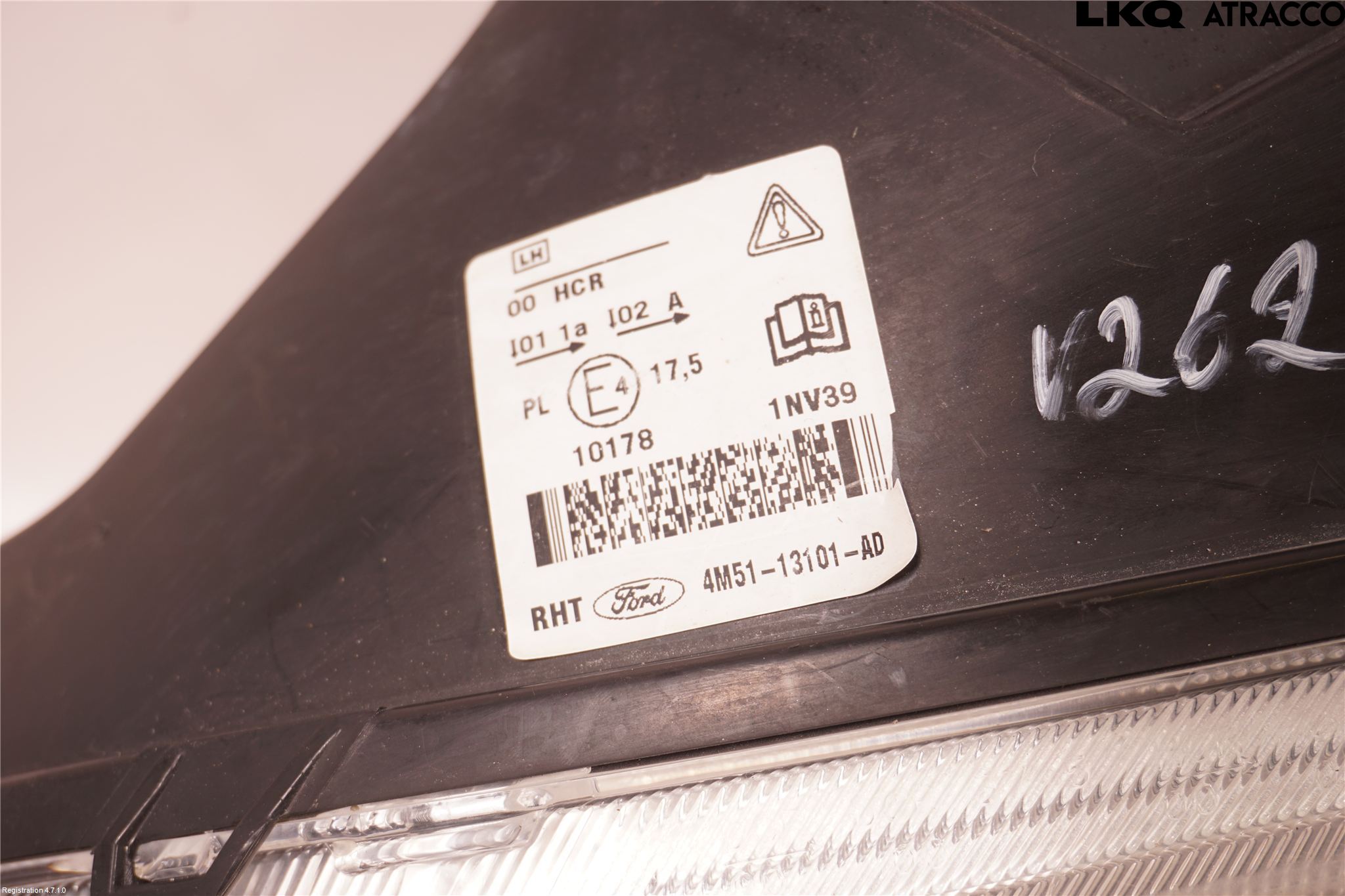 Ford FOCUS     04-07 Frontlykt Venstre