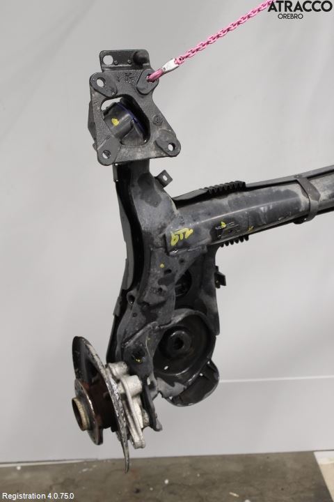 Peugeot PARTNER/E-PARTNER 19- Bakaksel Feste Travers-Ramme