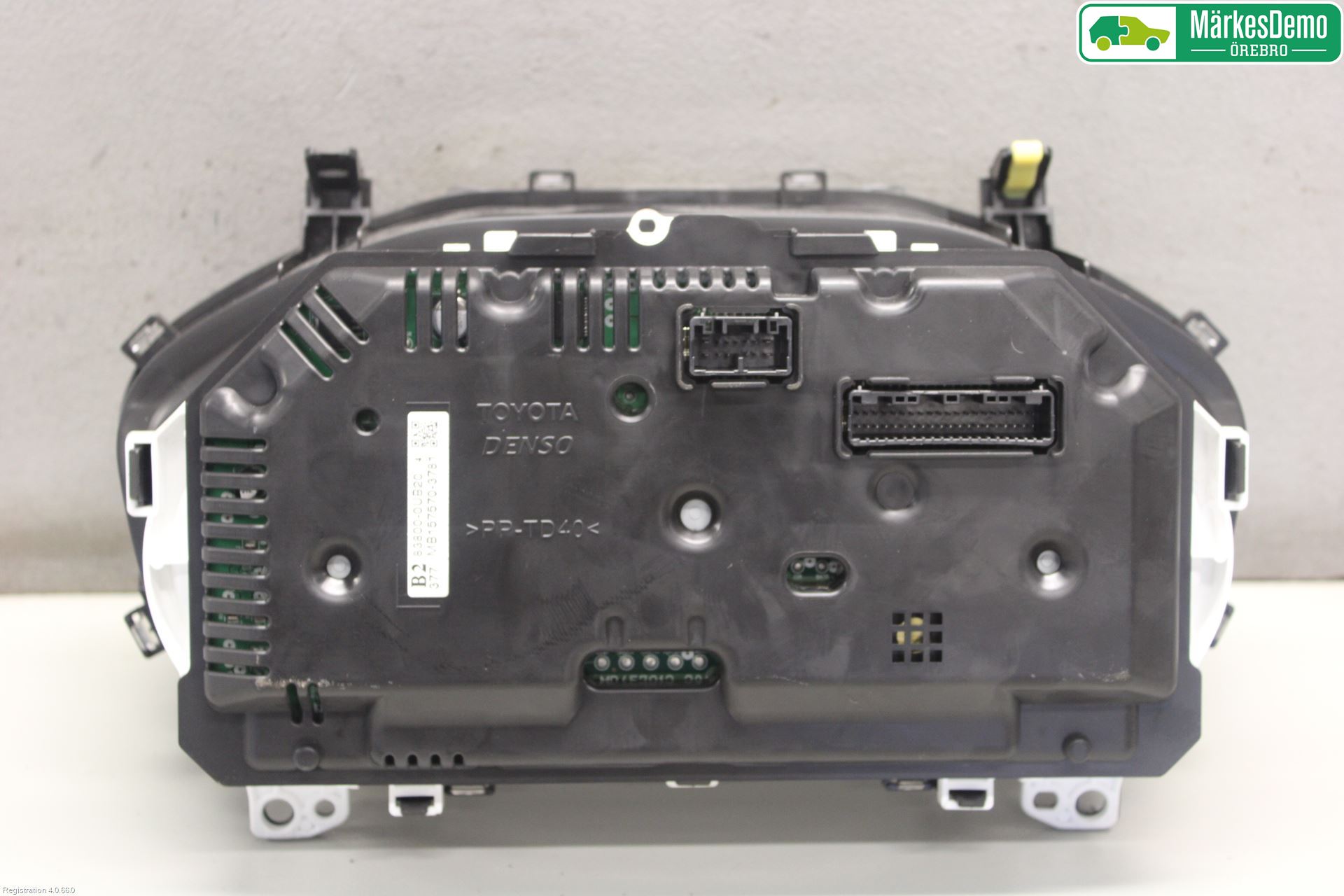 Toyota YARIS XP130 15-20 Instr Kombinert