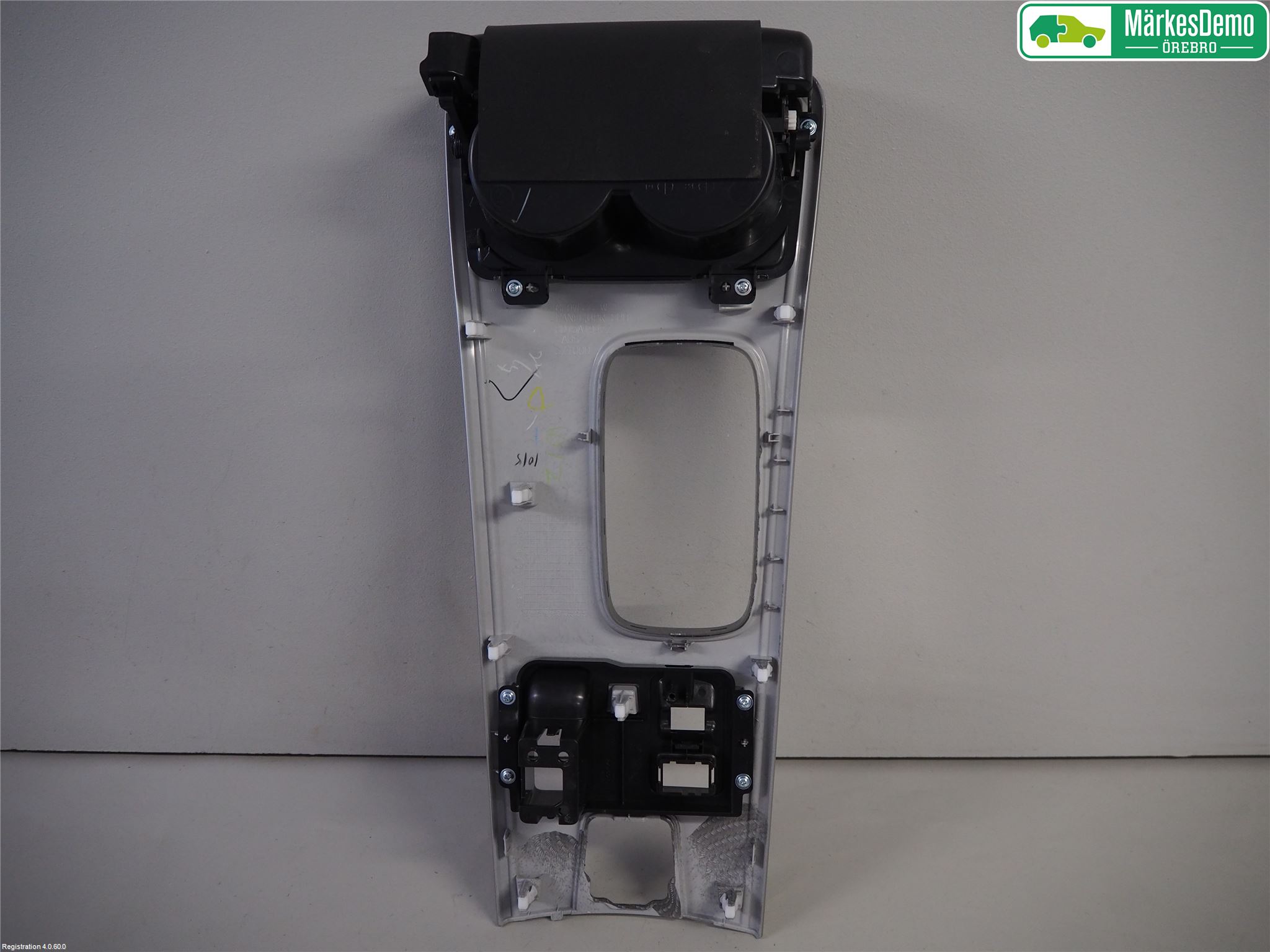 Mitsubishi OUTLANDER 13-21 Instrumentkonsoll Gulv