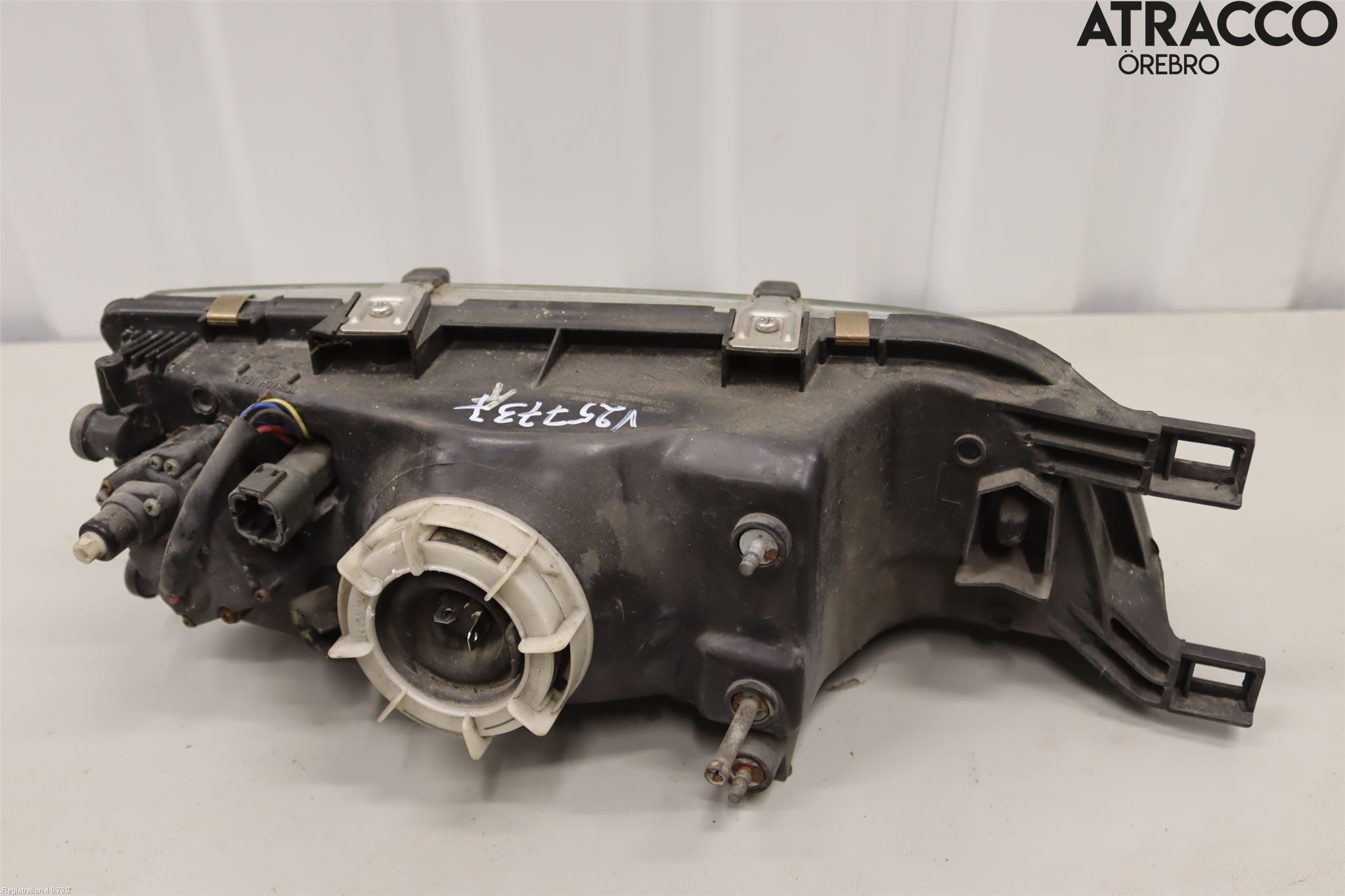 Nissan ALMERA    96-00 Frontlykt Venstre