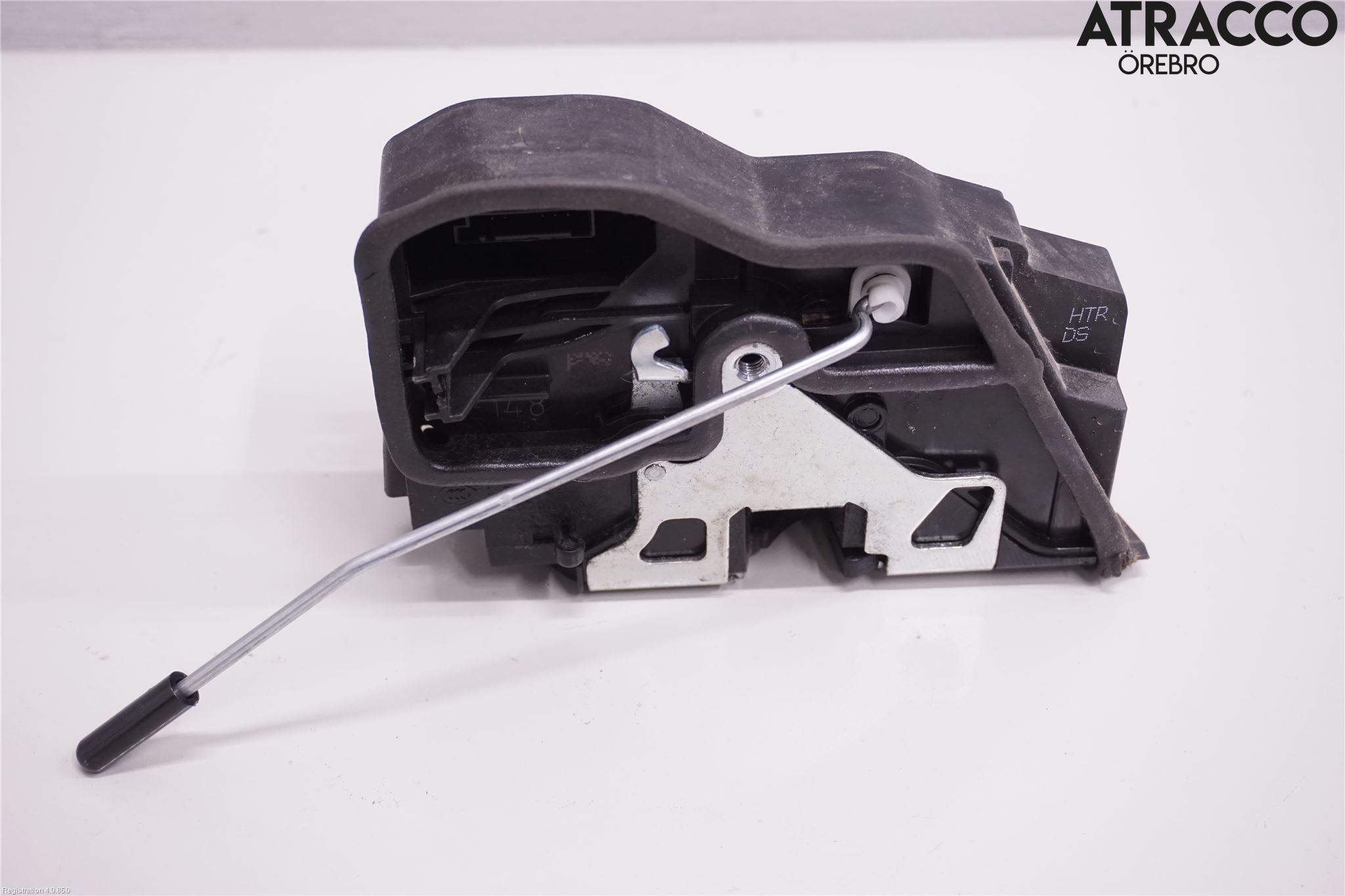 BMW 3 F30/F31/F80 12-19 Dørlås - Låsekasse