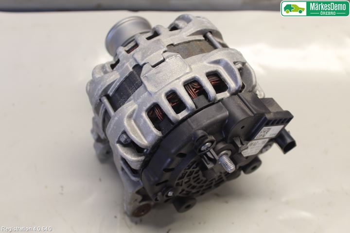 Volkswagen VW POLO 10-17 Dynamo