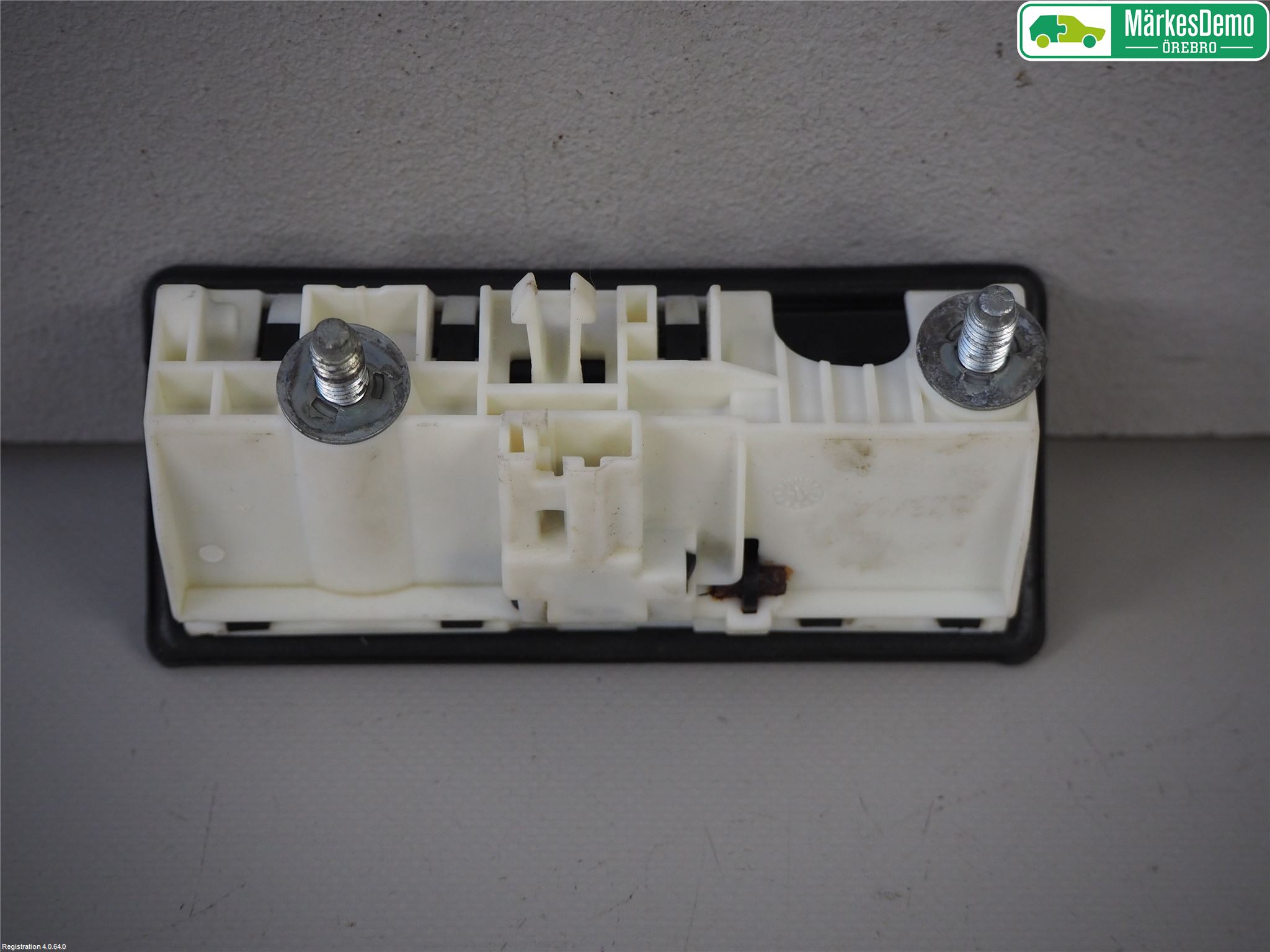 Volkswagen VW TOURAN 10-15 Bakluke Handtak Ytre