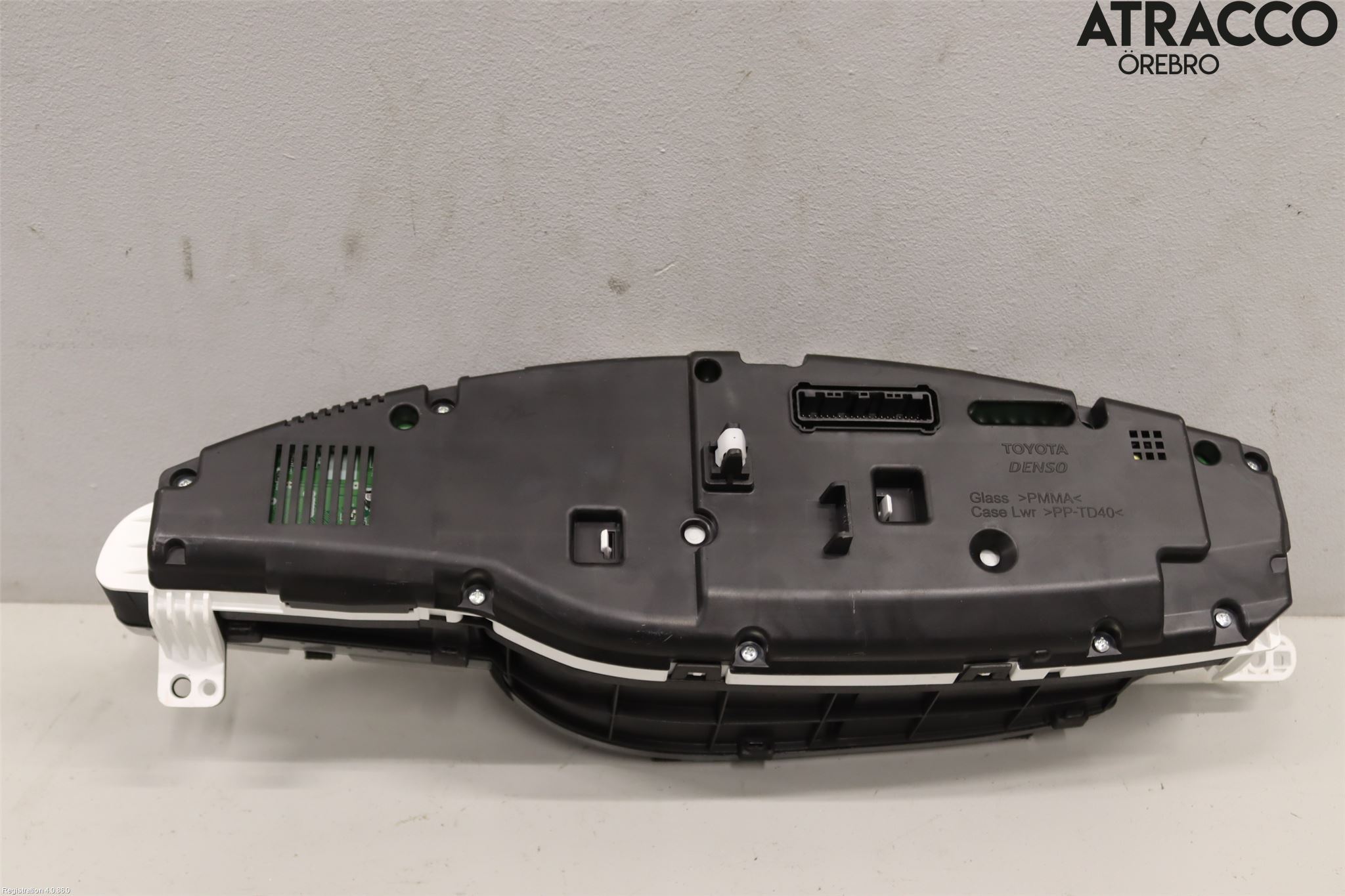 Toyota VERSO 09-18 Instr Kombinert