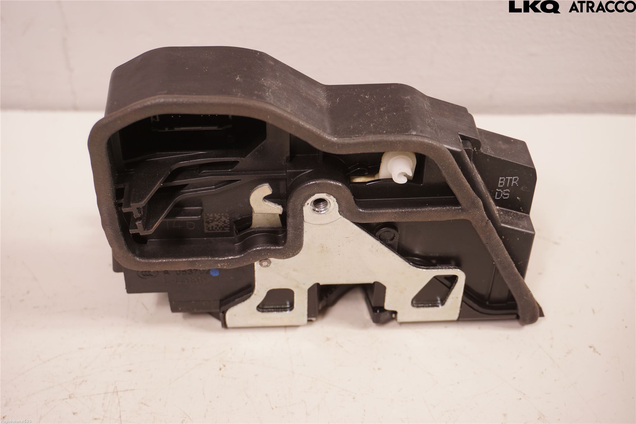 BMW 3 F30/F31/F80 12-19 Dørlås - Låsekasse