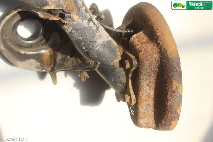 Citroen C4 I   05-10 Bakaksel Feste Travers-Ramme