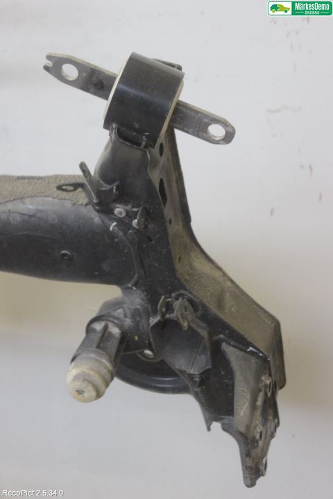 Peugeot 5008 17-24 Bakaksel Feste Travers-Ramme