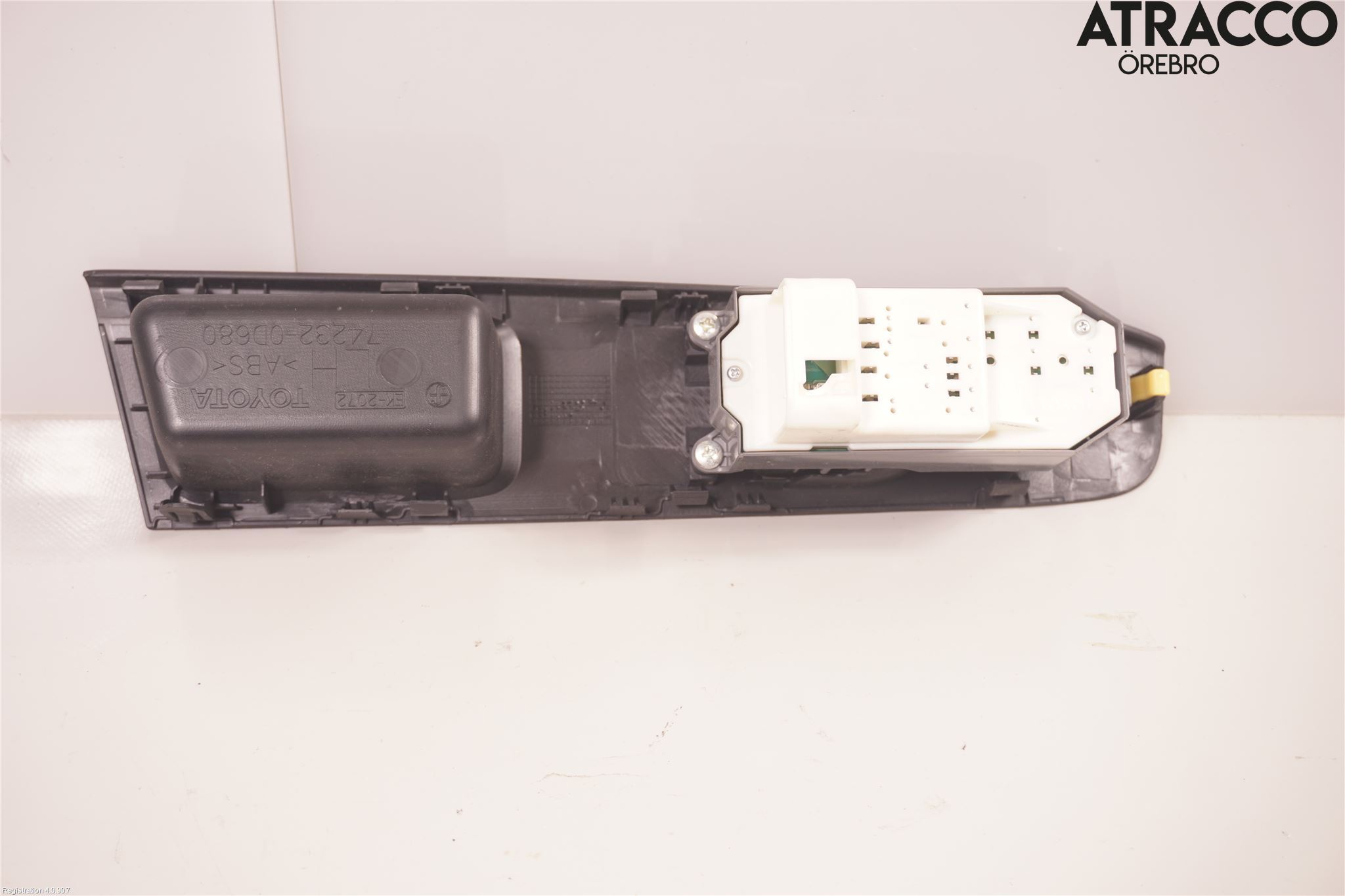 Toyota YARIS XP130 15-20 Bryter Vindusheis