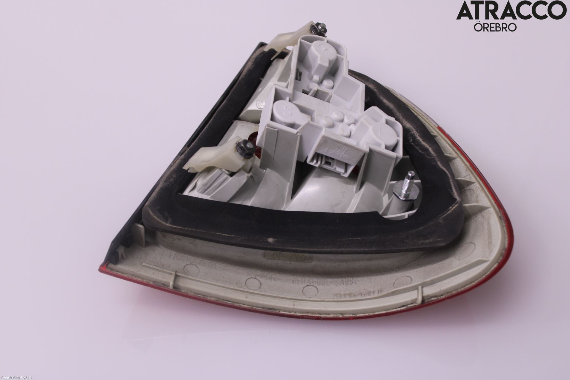 BMW 3 E46      98-05 Baklykt Venstre