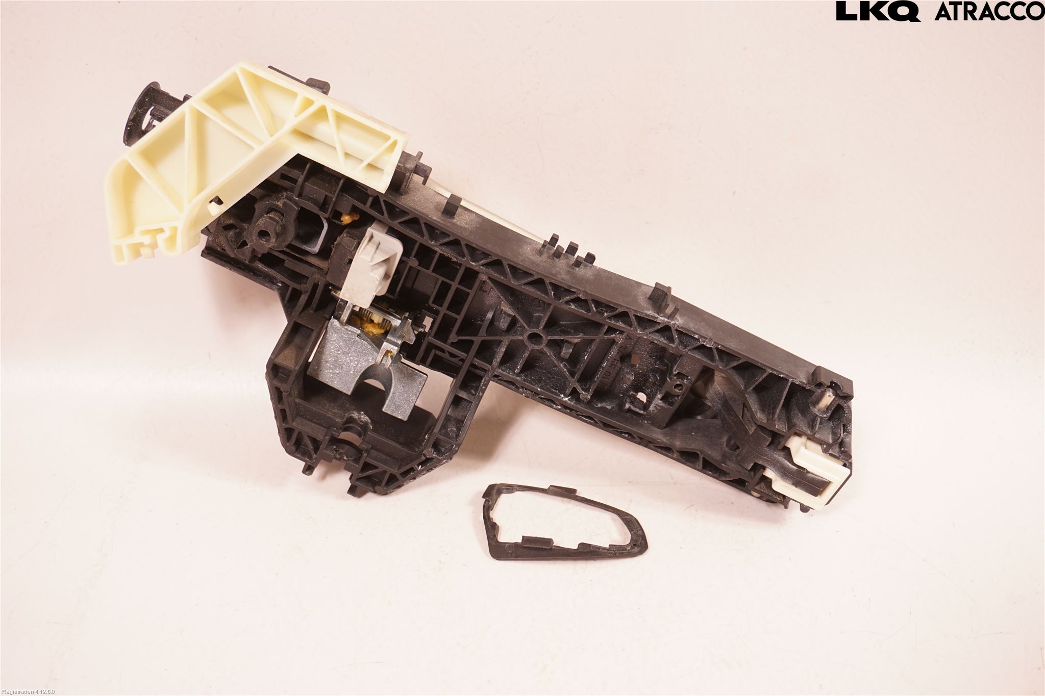 Mercedes-Benz MB E-KLASS (W212) 09-16 Dørhandtak Ytre Venstre