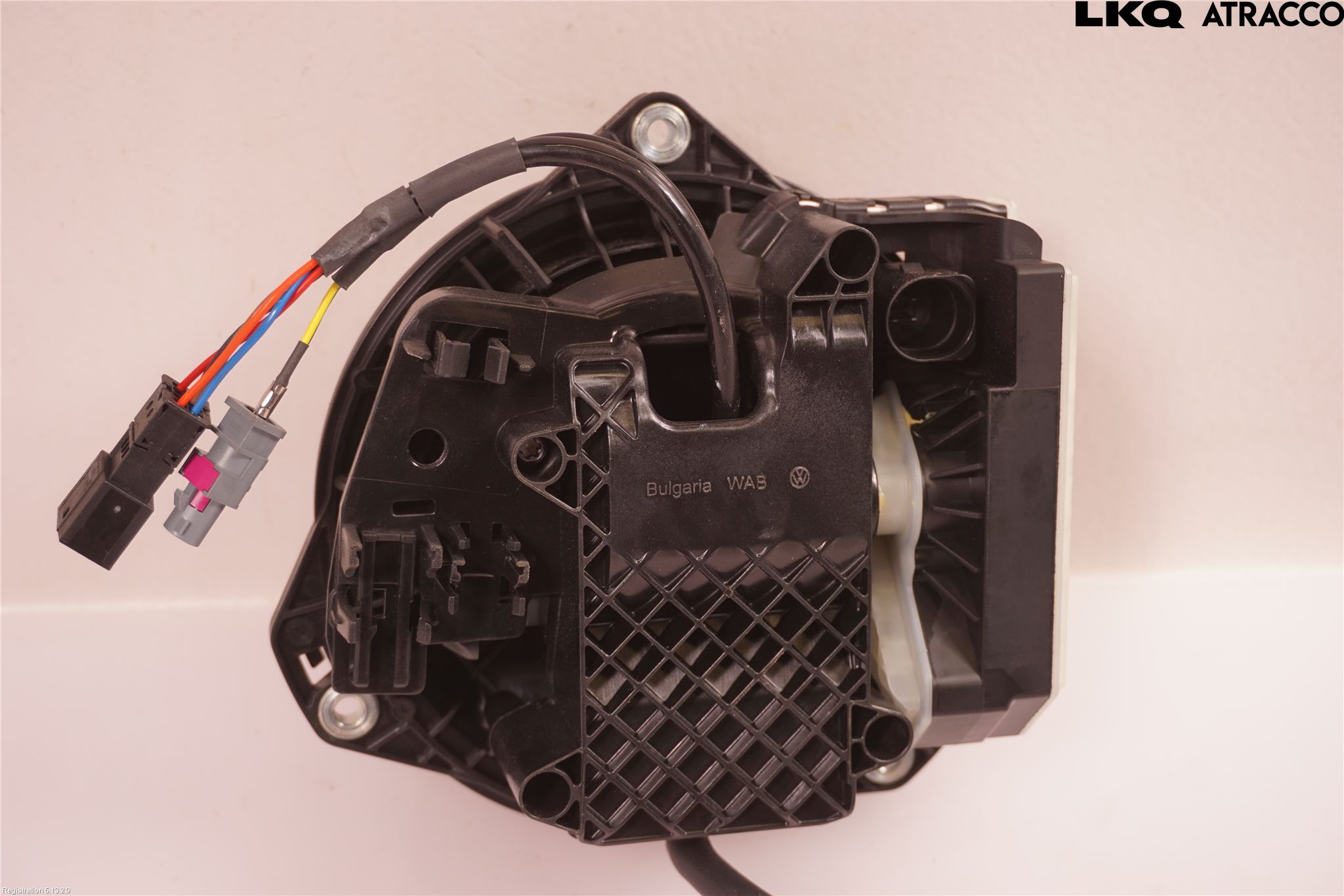 Volkswagen VW PASSAT 20-24 Bakluke Handtak Ytre