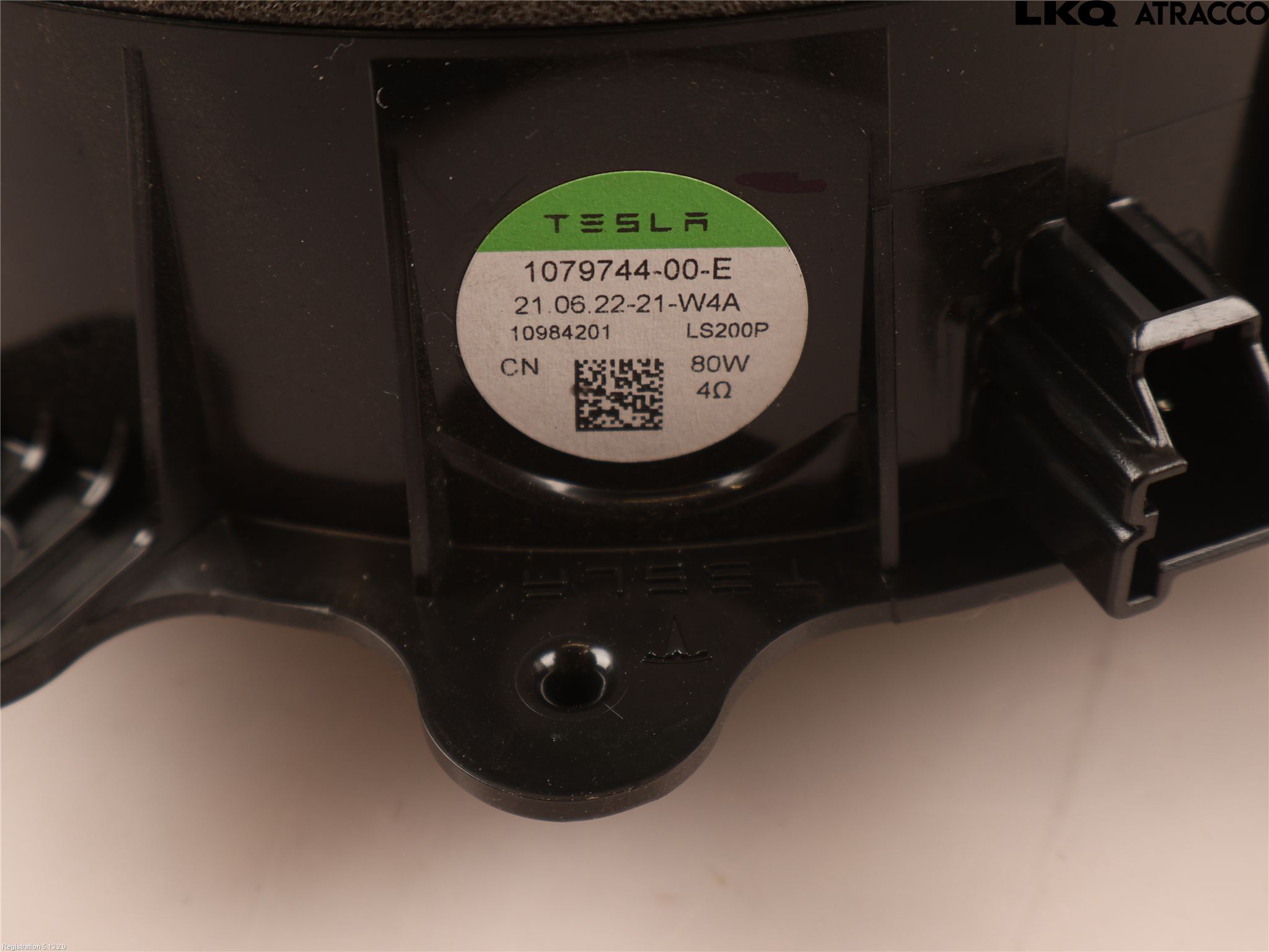 Tesla MODEL 3 17- Innr Høyttaler