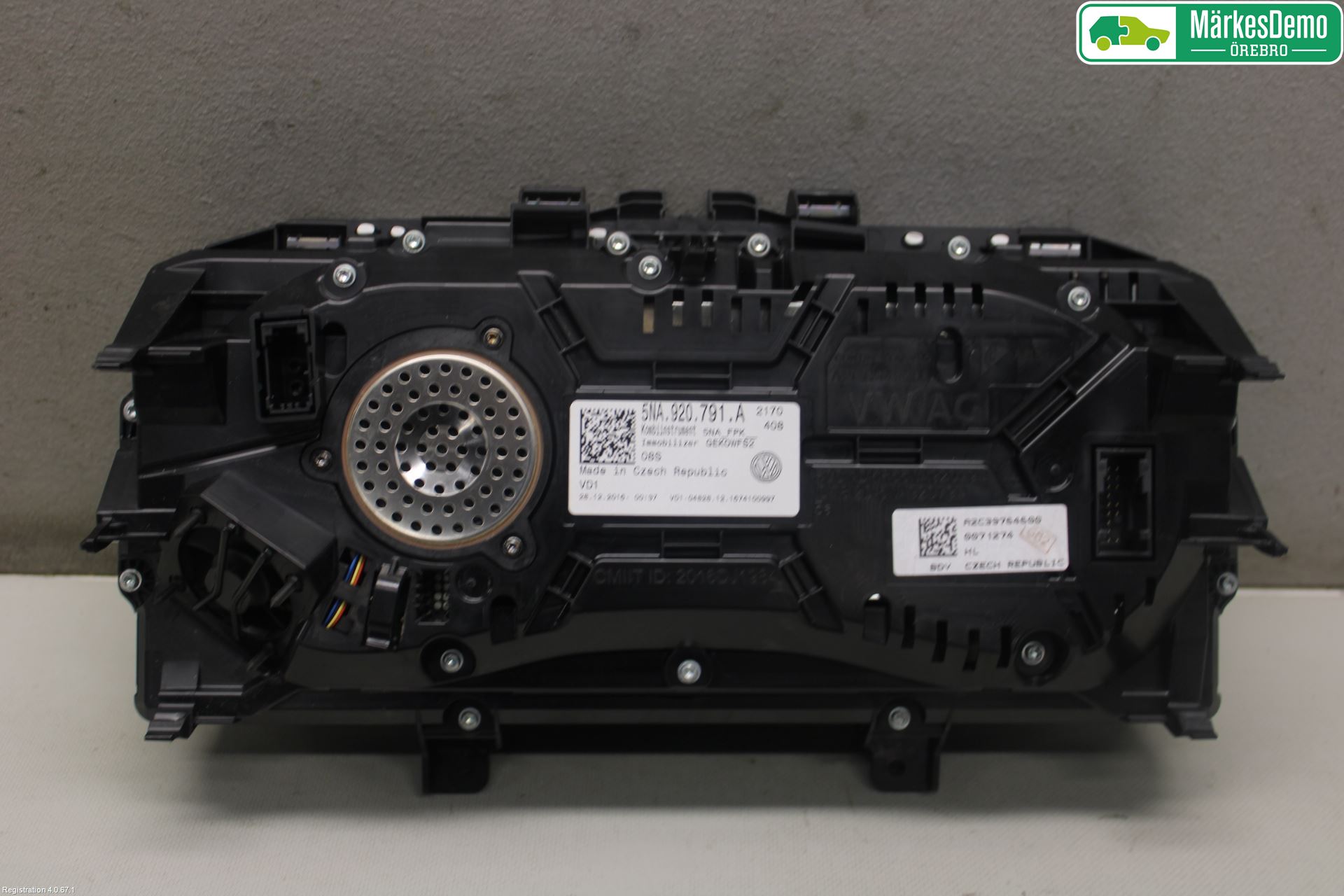 Volkswagen VW TIGUAN 16-24 Instr Kombinert