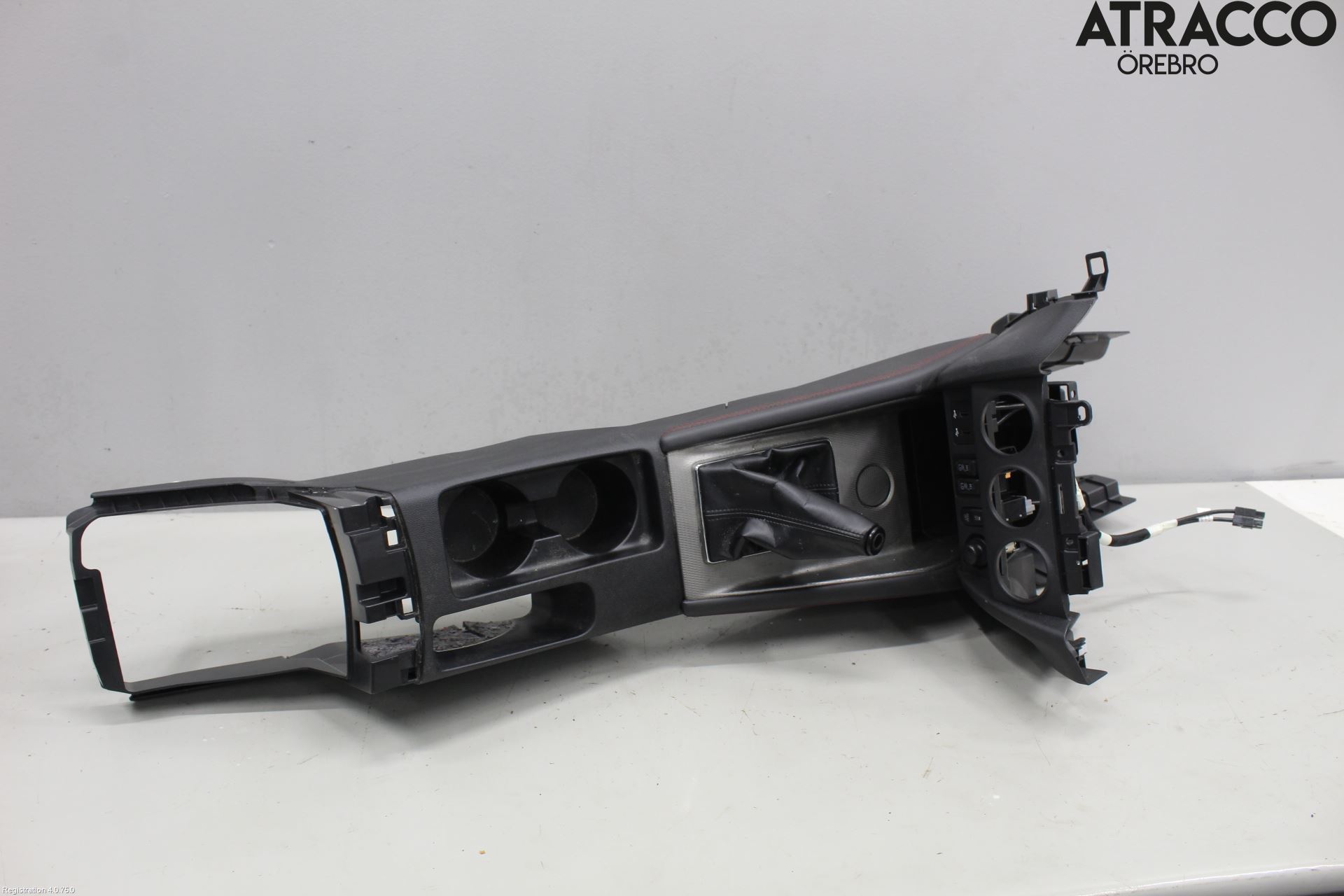 Mitsubishi ASX 10-22 Instrumentkonsoll Gulv