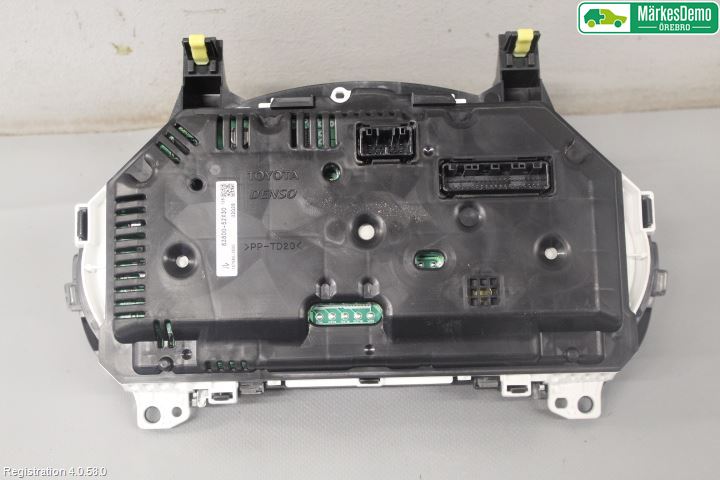 Toyota VERSO-S 11-16 Instr Kombinert