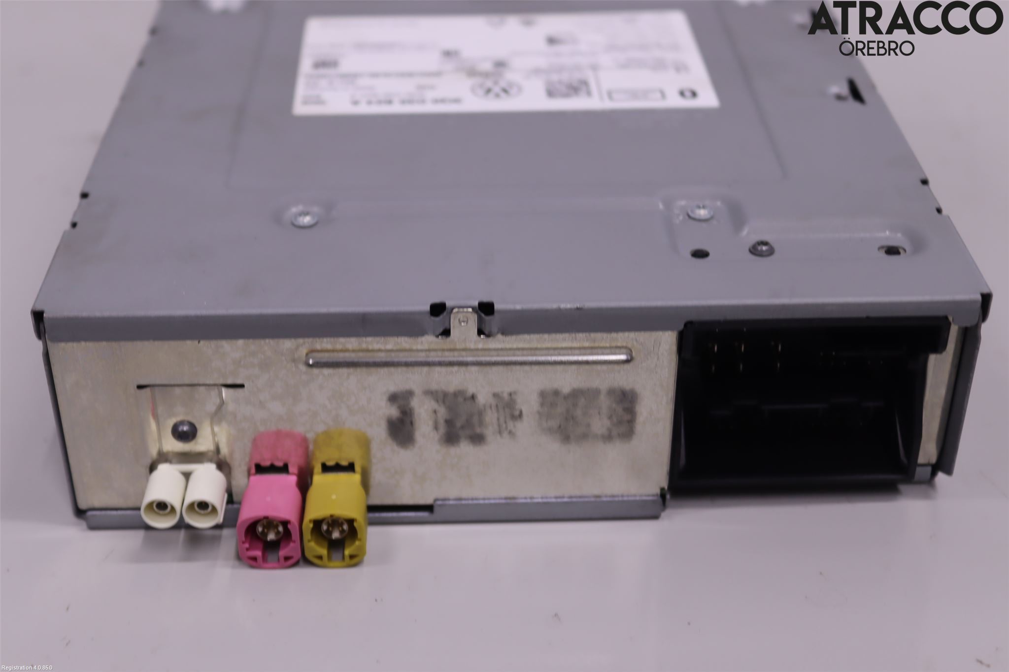Volkswagen VW GOLF SPORTSVAN 15-20 Stereo Radio Med Cd