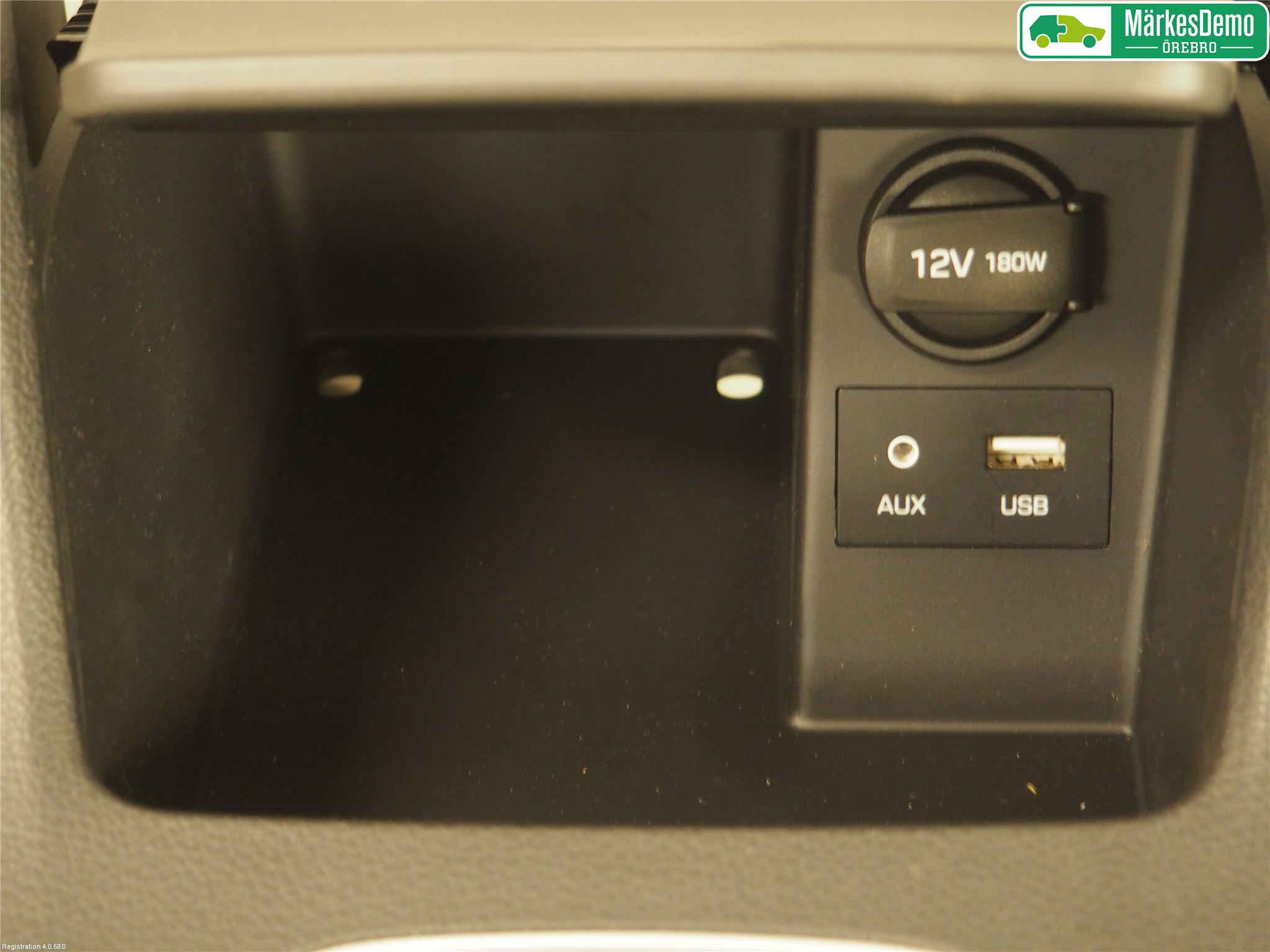 Hyundai i30 PD 17- Instrumentkonsoll Gulv