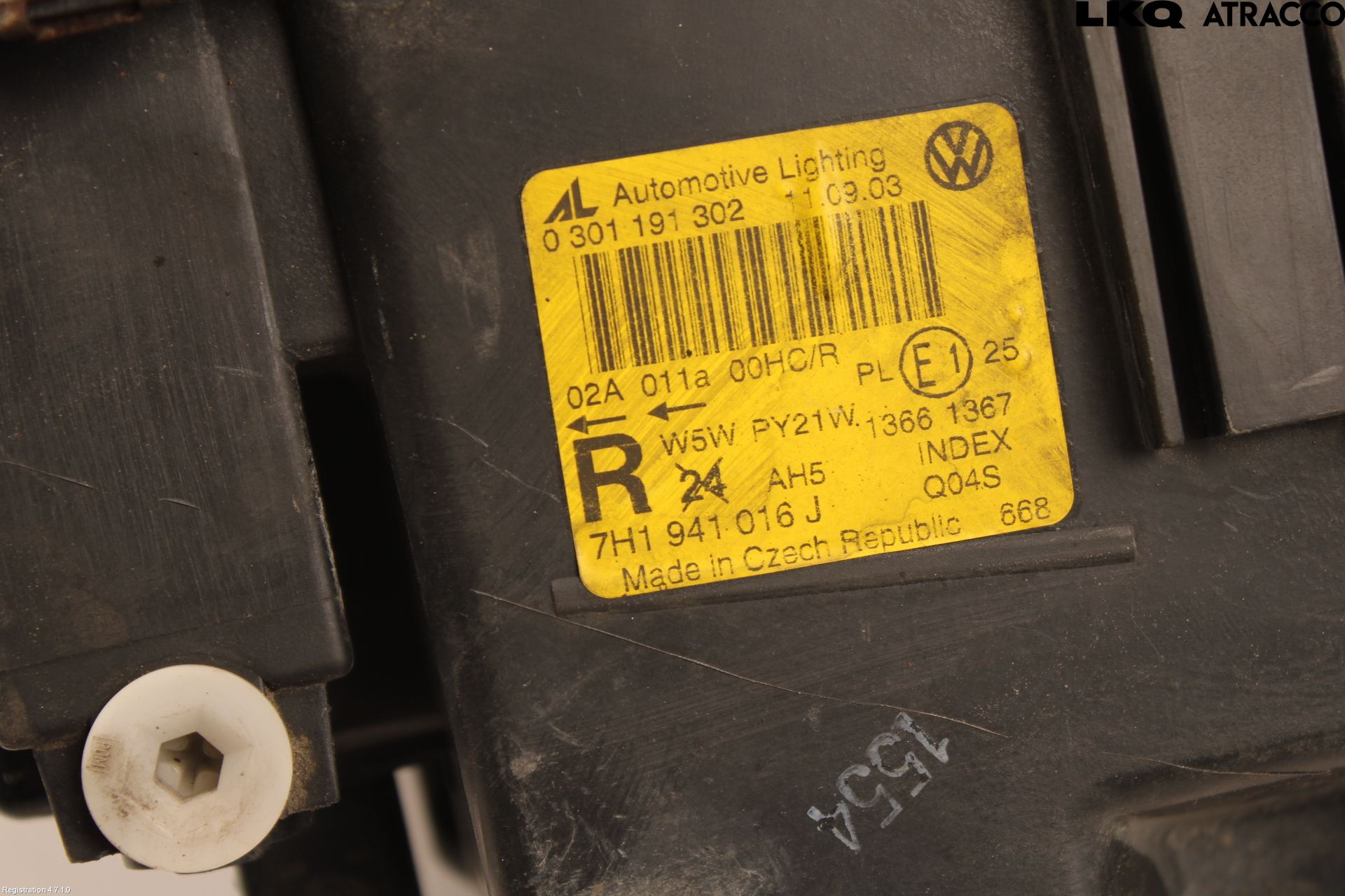 Volkswagen VW TRANSP/CARAVELLE (T5) 04-15 Frontlykt Høyre