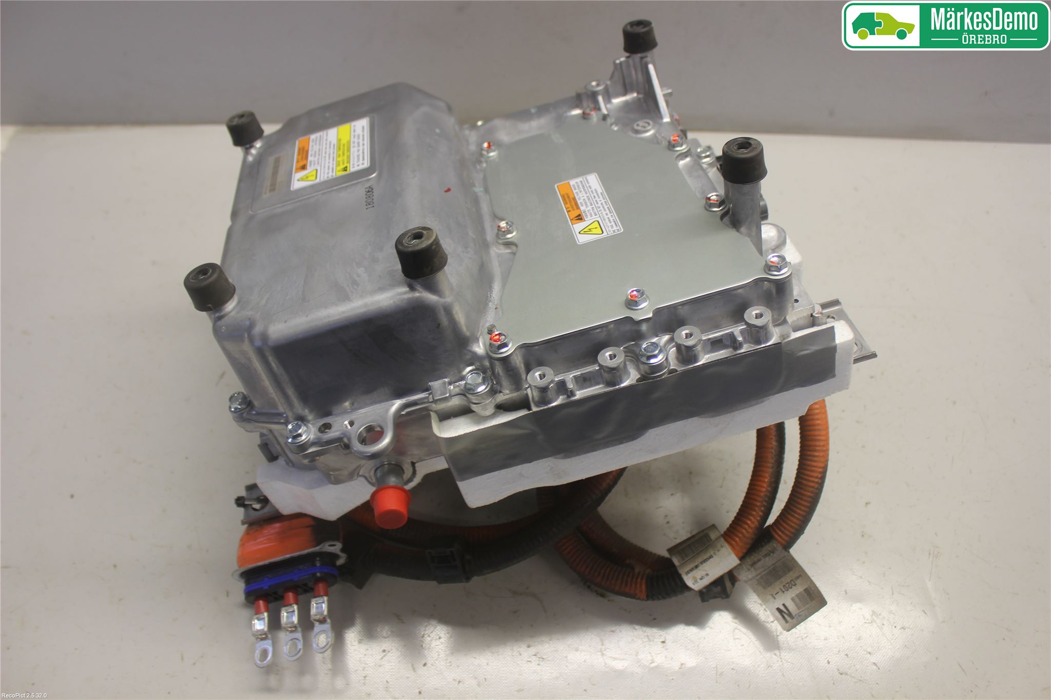 Mitsubishi OUTLANDER 13-21 Inverter Hybrid