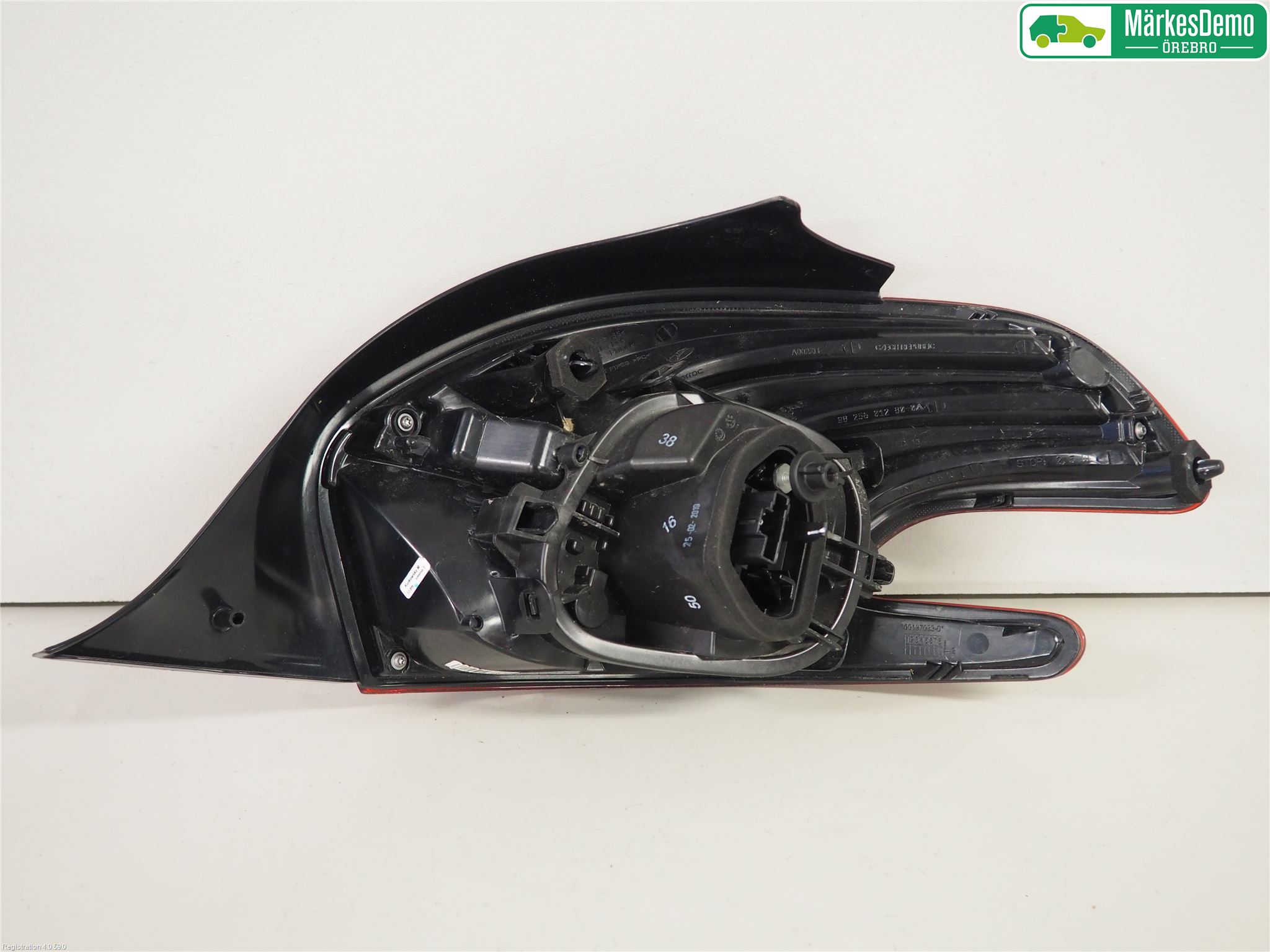 Peugeot PEUGOT 208 16-19 Baklykt Venstre
