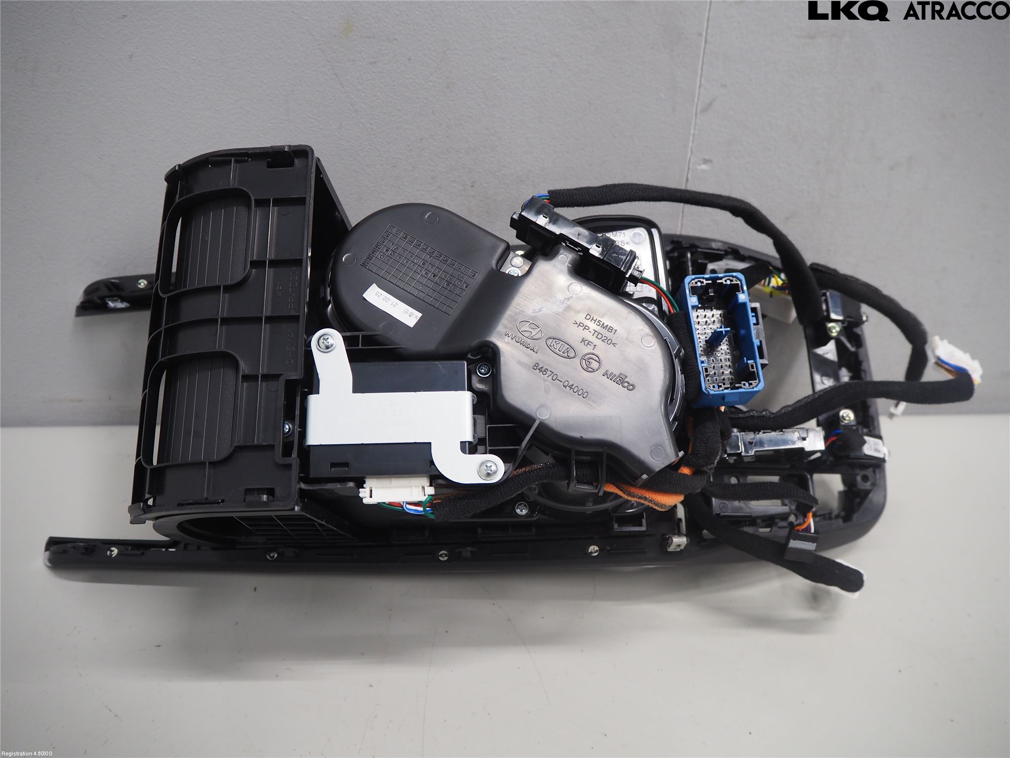 Kia NIRO (DE) 17-22 Instrumentkonsoll Gulv