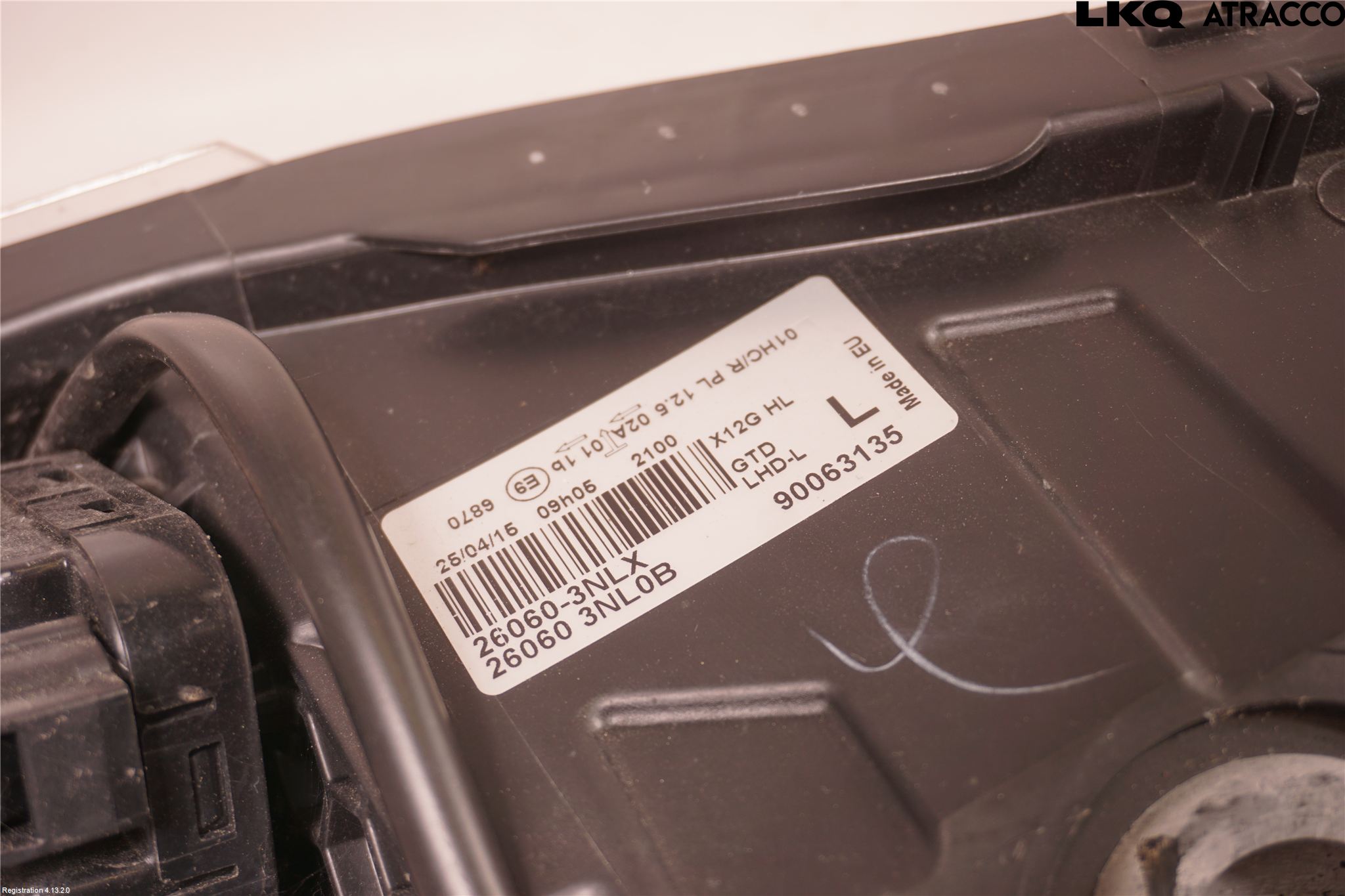 Nissan LEAF 11-17 Frontlykt Venstre