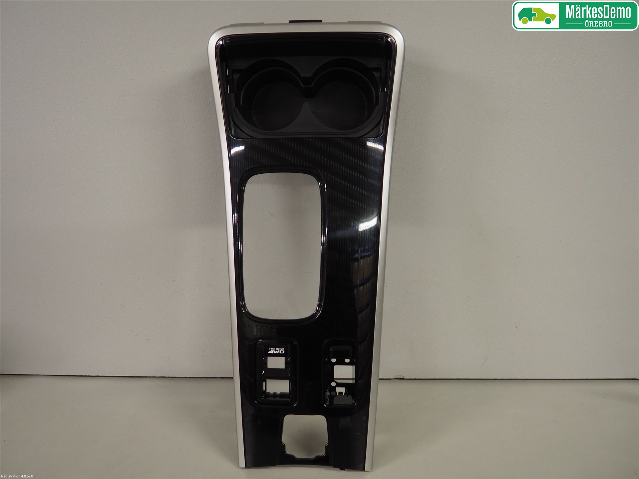 Mitsubishi OUTLANDER 13-21 Instrumentkonsoll Gulv