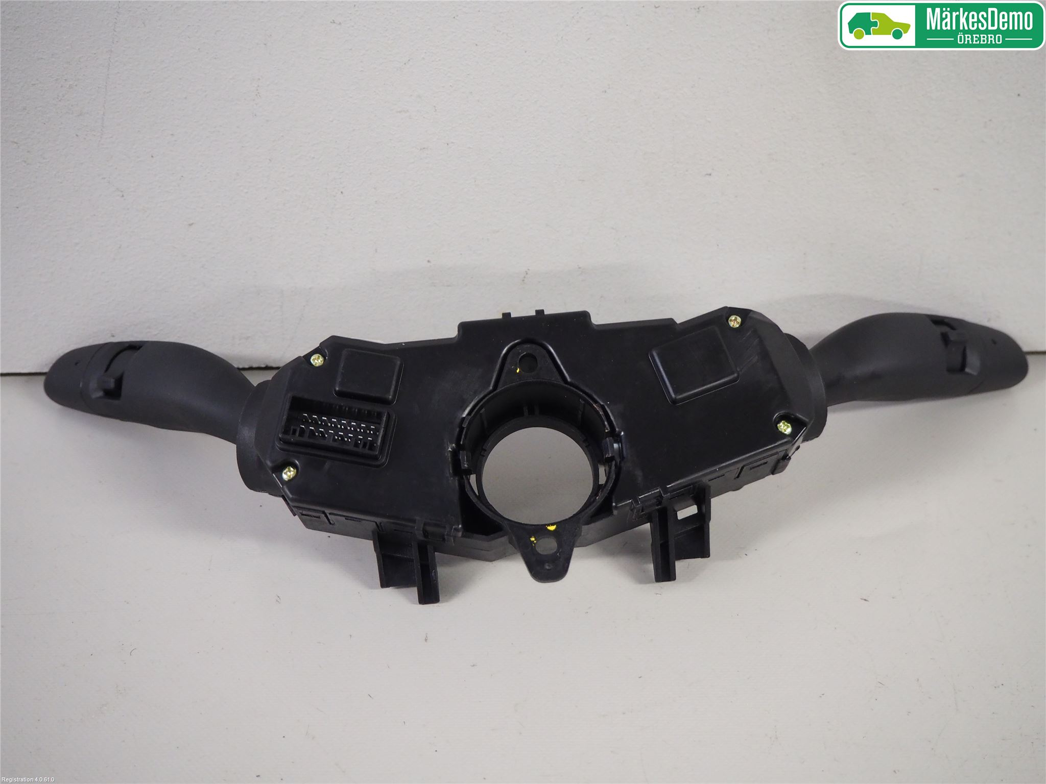 Kia SPORTAGE (QL) 16-21 Bryter Ratt Kombi H Og V