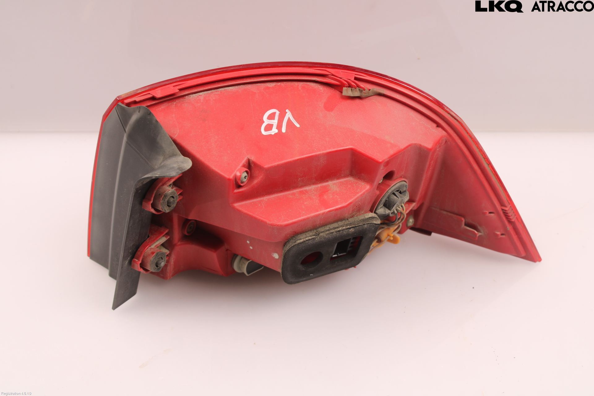 Volkswagen VW PASSAT 11-14 Baklykt Venstre