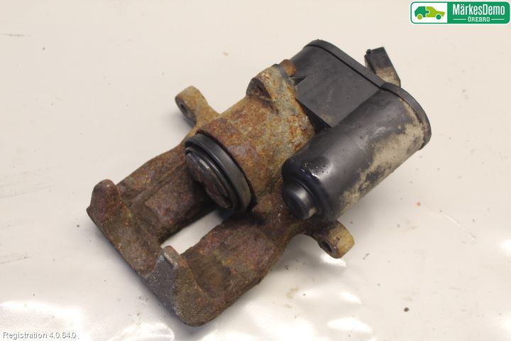 Volkswagen VW PASSAT 11-14 Bremsecaliper Bak Høyre
