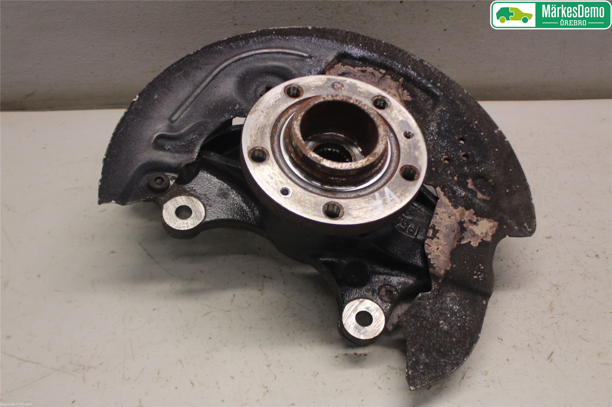 Peugeot 5008 17-24 Spindel Vf