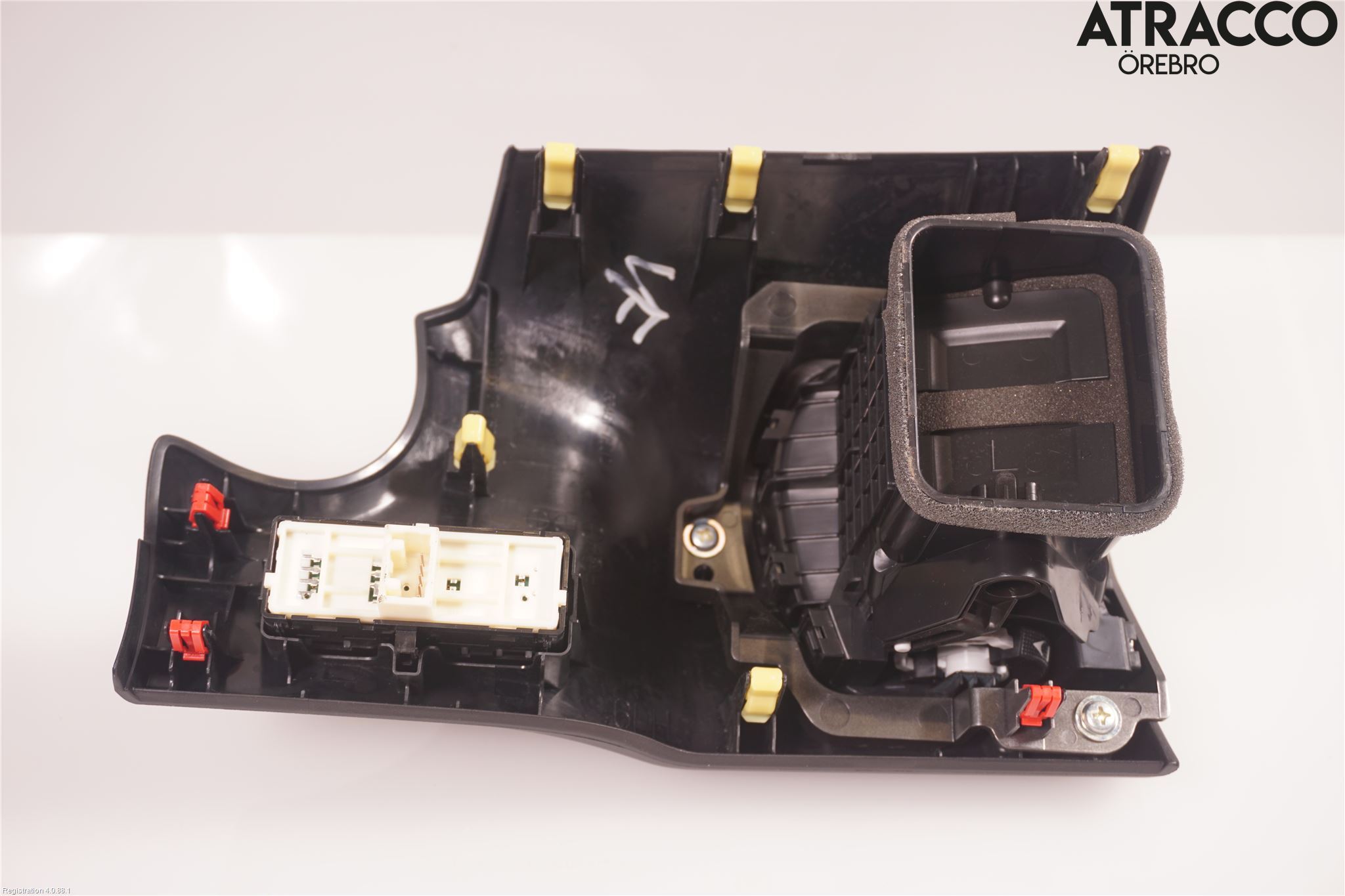 Lexus NX 300h 15-21 Dashbord Kanal - Dyse