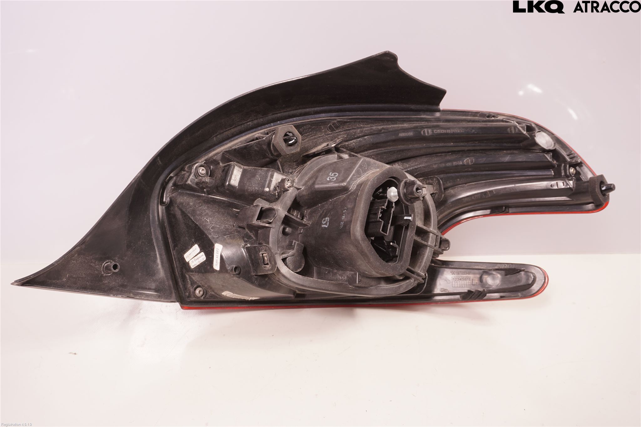 Peugeot PEUGOT 208 16-19 Baklykt Venstre
