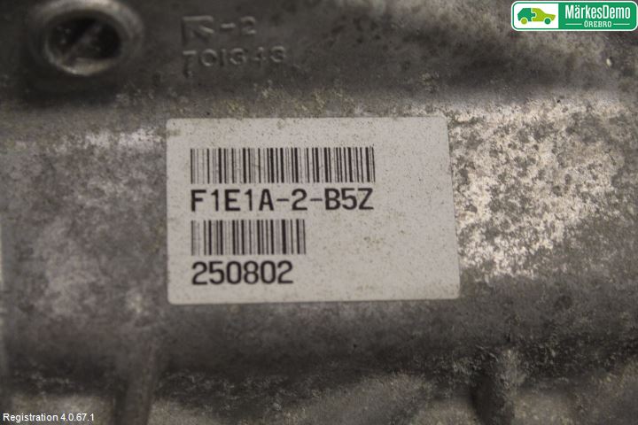 Mitsubishi OUTLANDER 13-21 Navgir Elektrisk