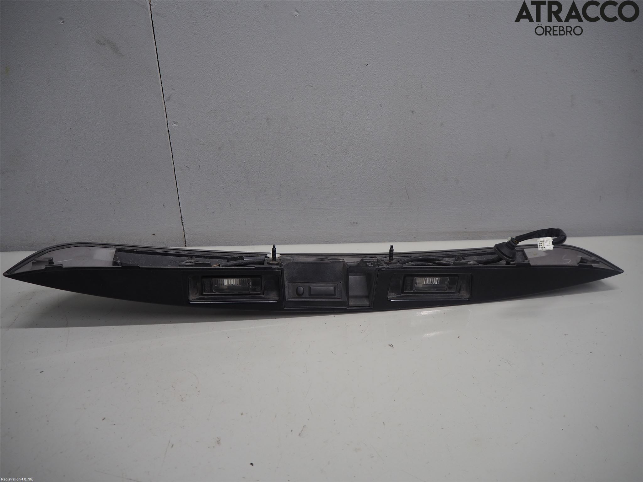 Nissan JUKE 10-14 Bakluke Handtak Ytre