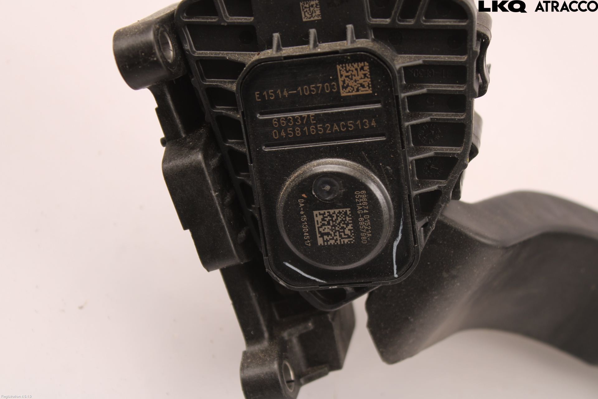 Jeep CHEROKEE Gasspedal