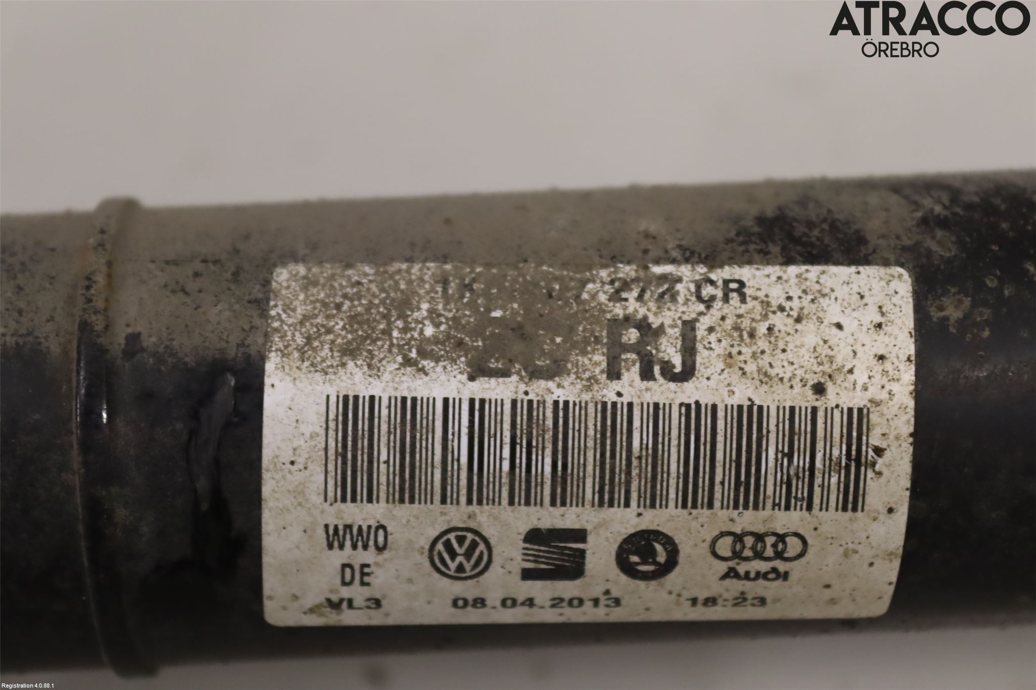 Volkswagen VW PASSAT 11-14 Drivaksel Foran Kompl Høyre