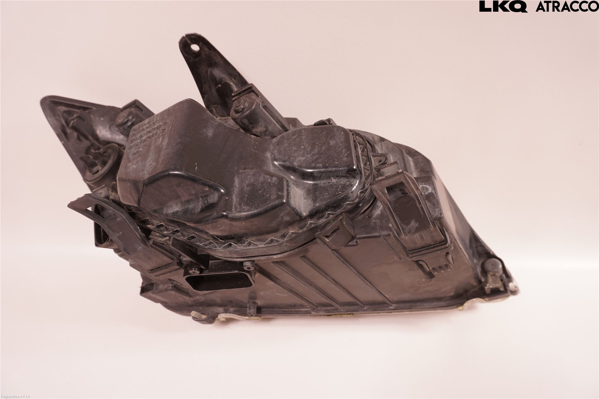 Ford FOCUS     04-07 Frontlykt Venstre