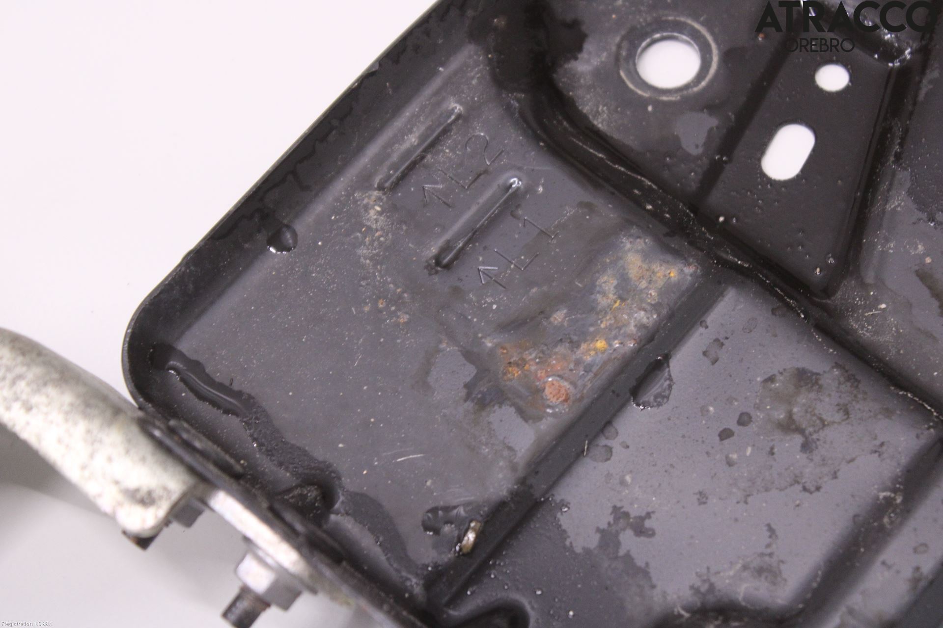 Nissan MICRA 17- Batterikasse - Feste - Holder