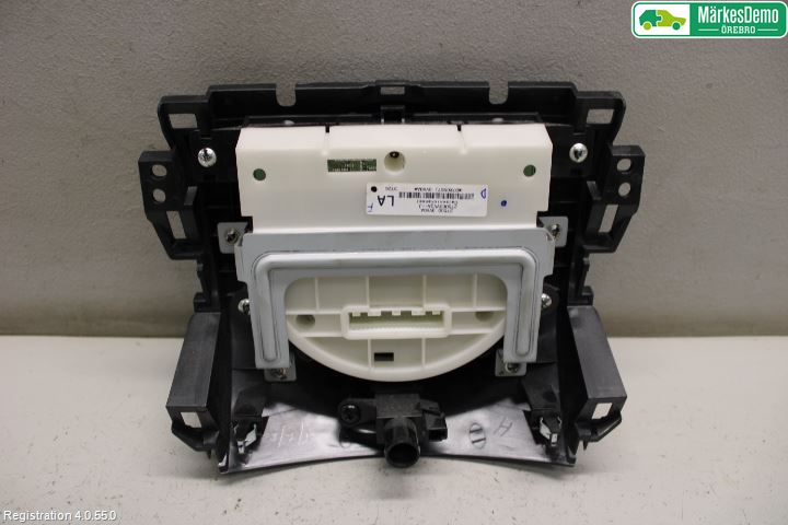 Nissan NOTE E12 14-20 Varme Ac Betjening-Display