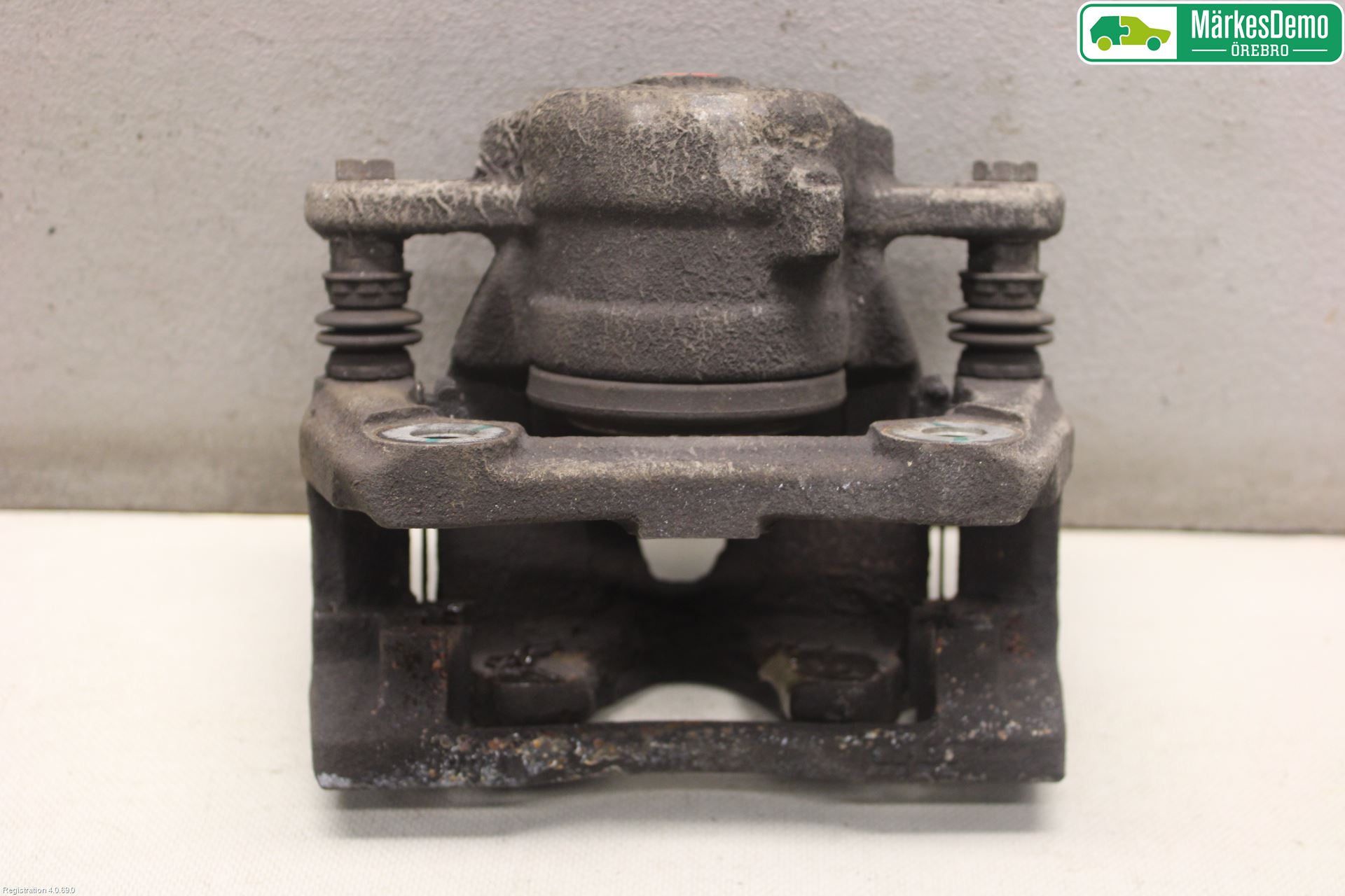 Nissan MICRA 17- Bremsecaliper Foran Høyre
