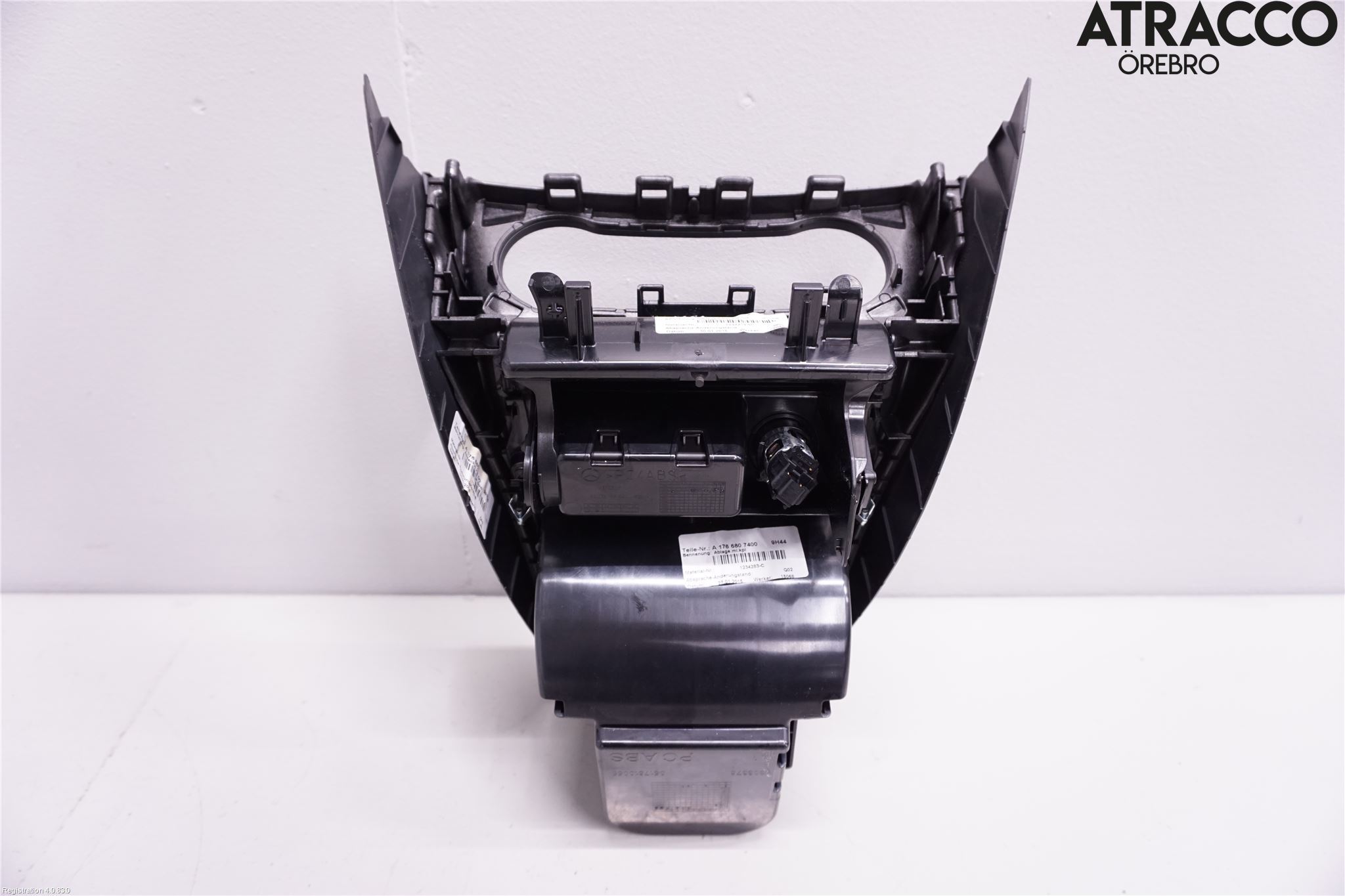 Mercedes-Benz MB CLA-KLASS (C117/X117) 13-19 Instrumentkonsoll Midt