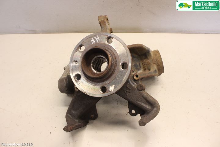 Volkswagen VW POLO 10-17 Spindel Vf