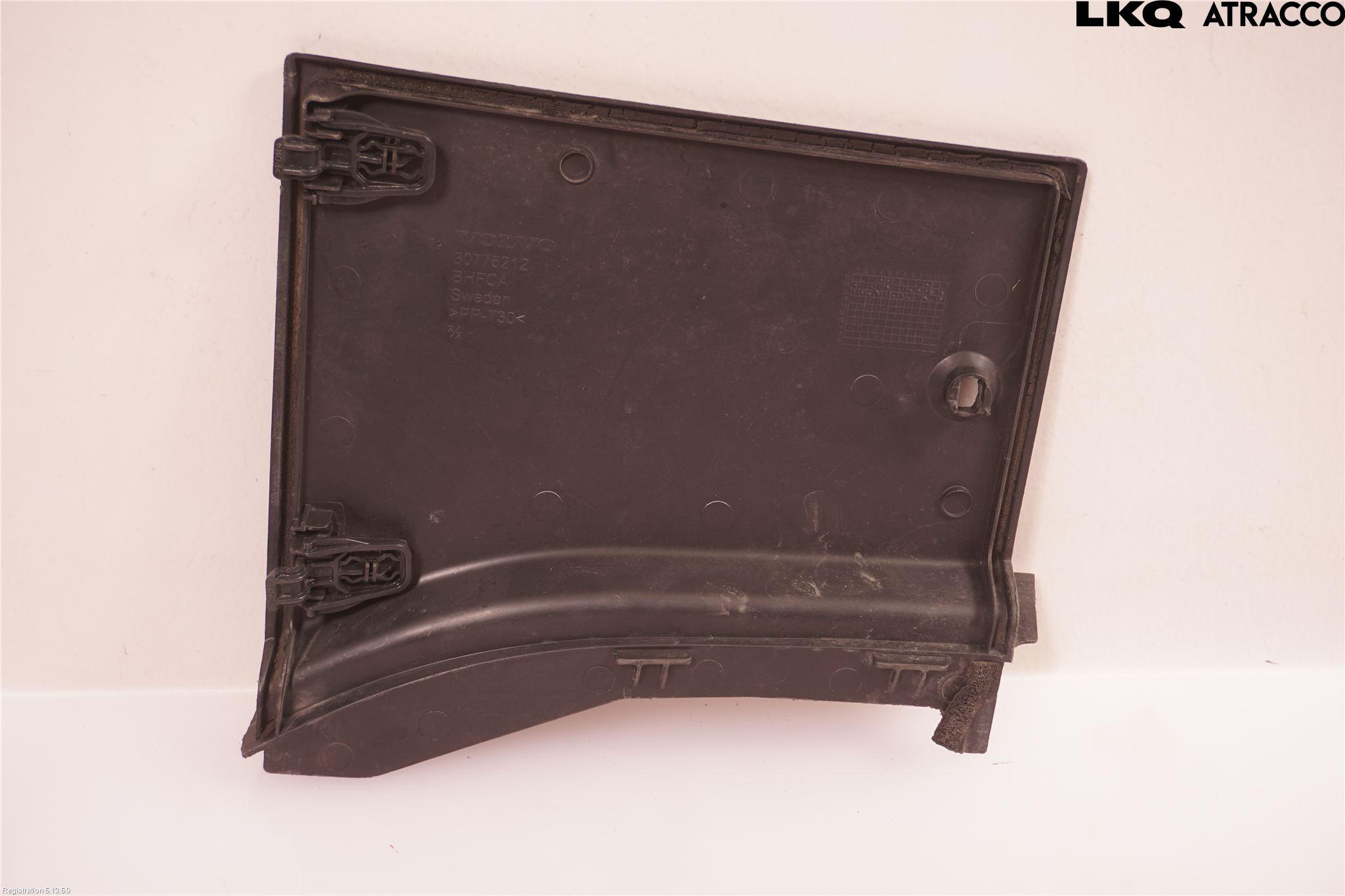 Volvo XC60 09-13 Batterikasse - Feste - Holder
