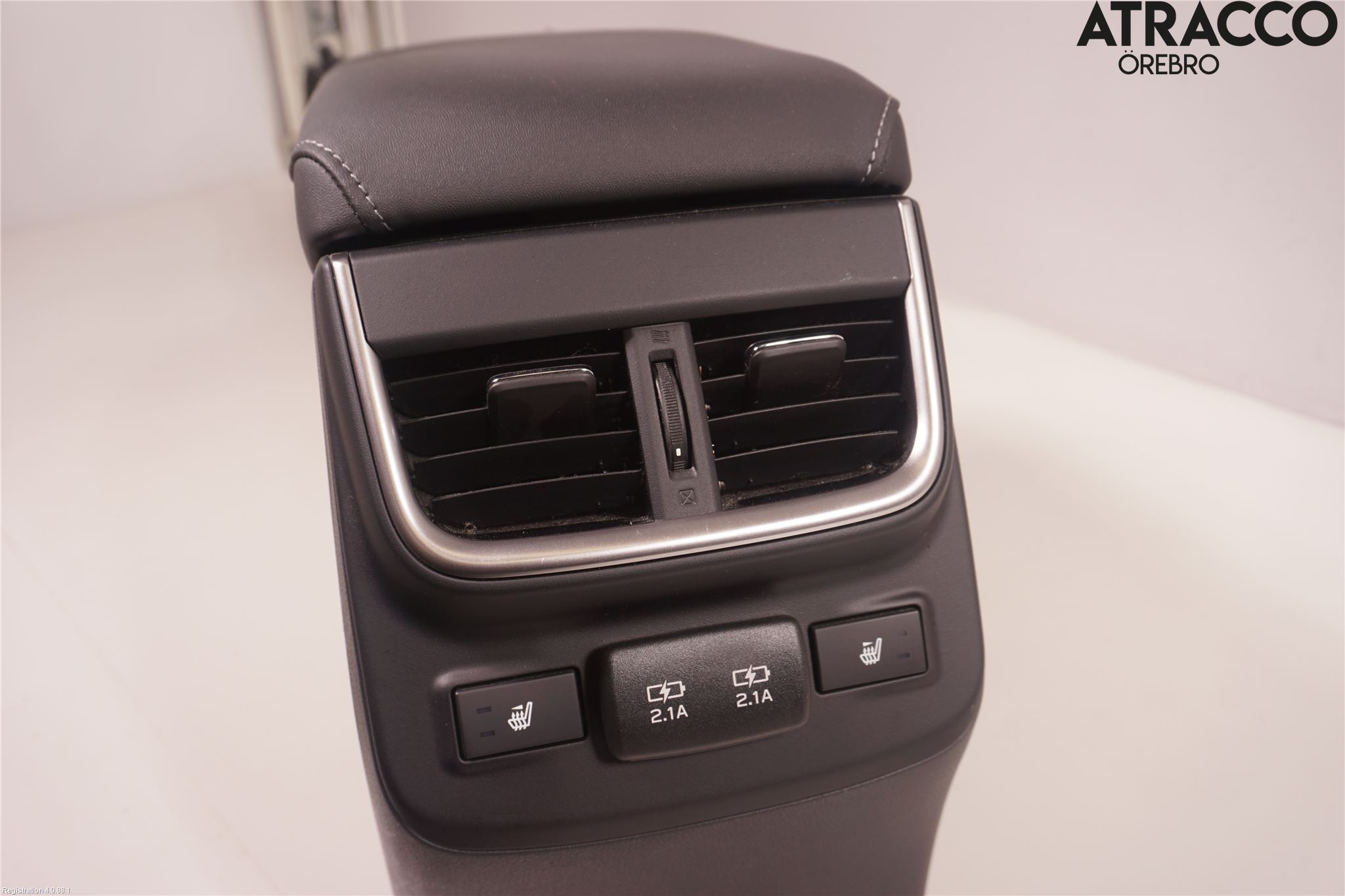 Subaru OUTBACK 21- Instrumentkonsoll Gulv
