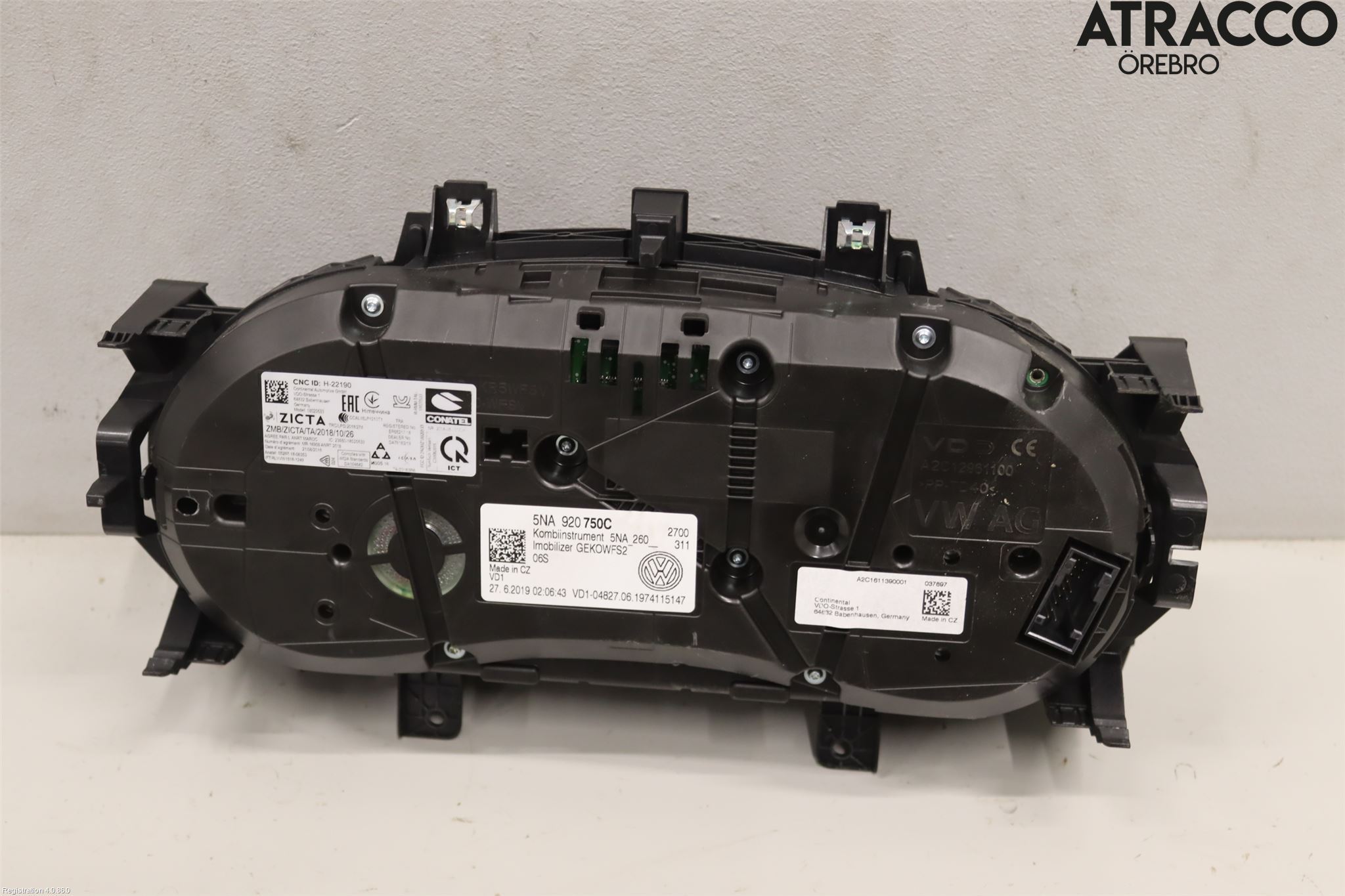 Volkswagen VW TIGUAN 16-24 Instr Kombinert