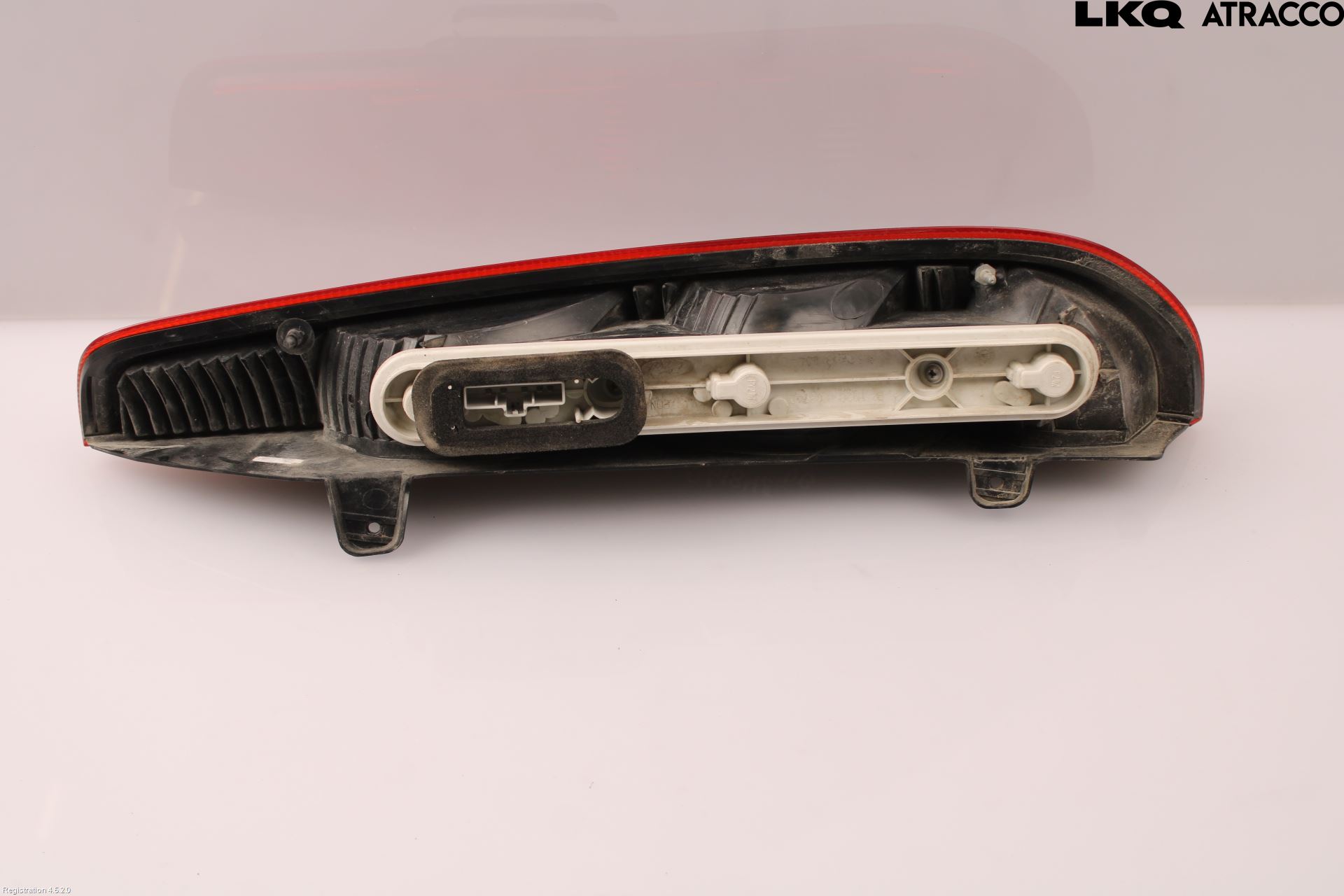 Ford FOCUS     04-07 Baklykt Venstre